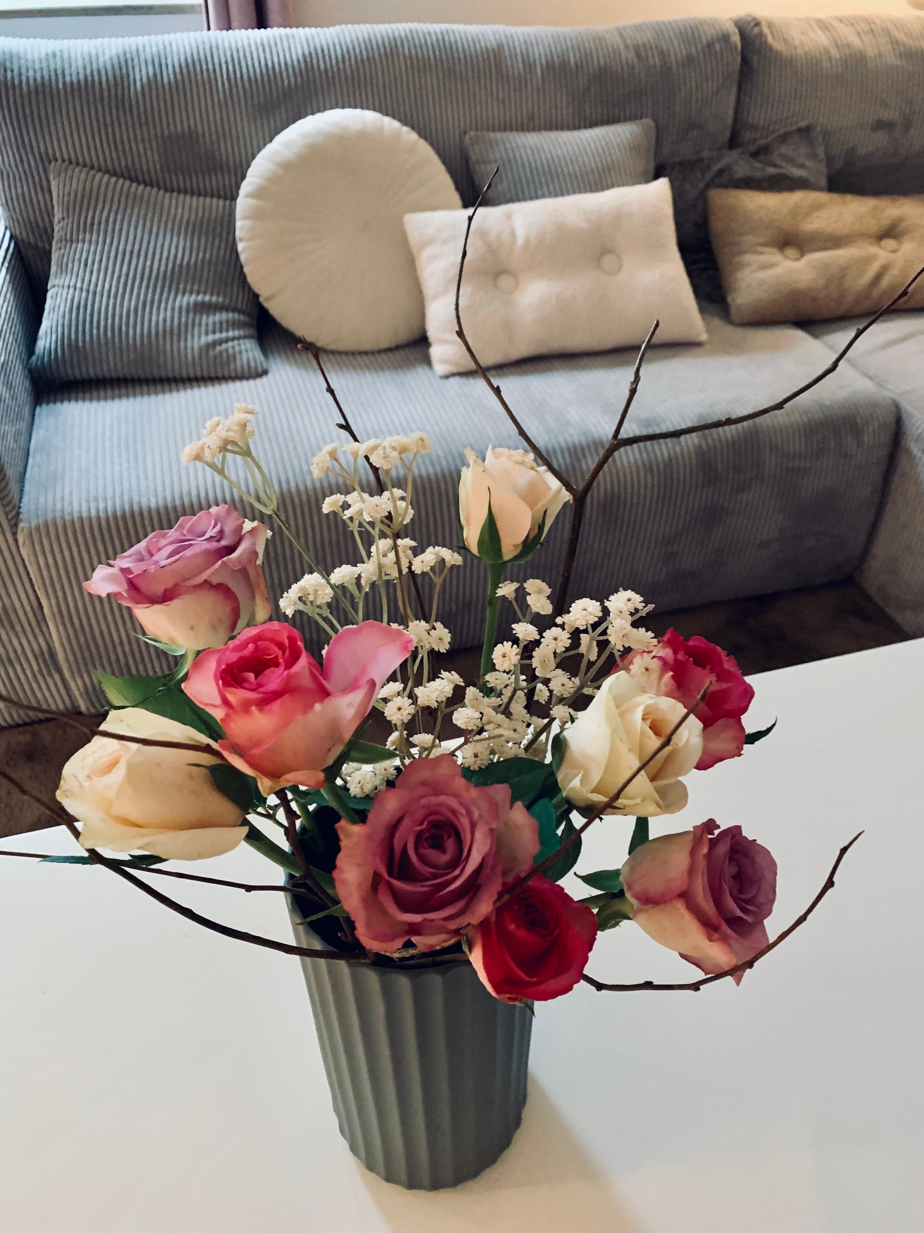 ♥️🩷💜
#freshflowerfriday #couchliebt 
#wohnzimmer 