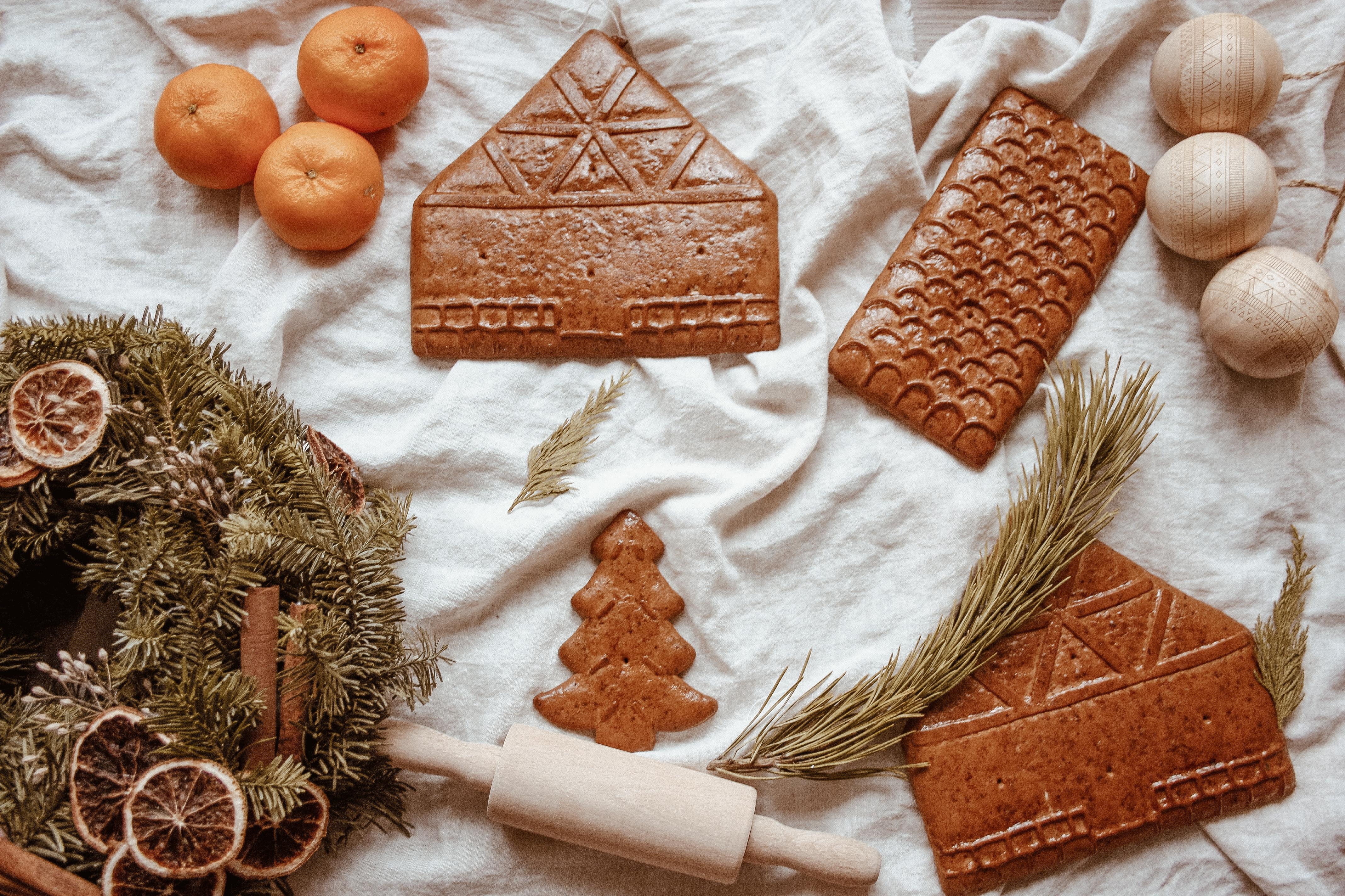 ♡ Lebkuchenhaus ♡

#lebkuchen #weihnachten #backen #lebkuchenhaus