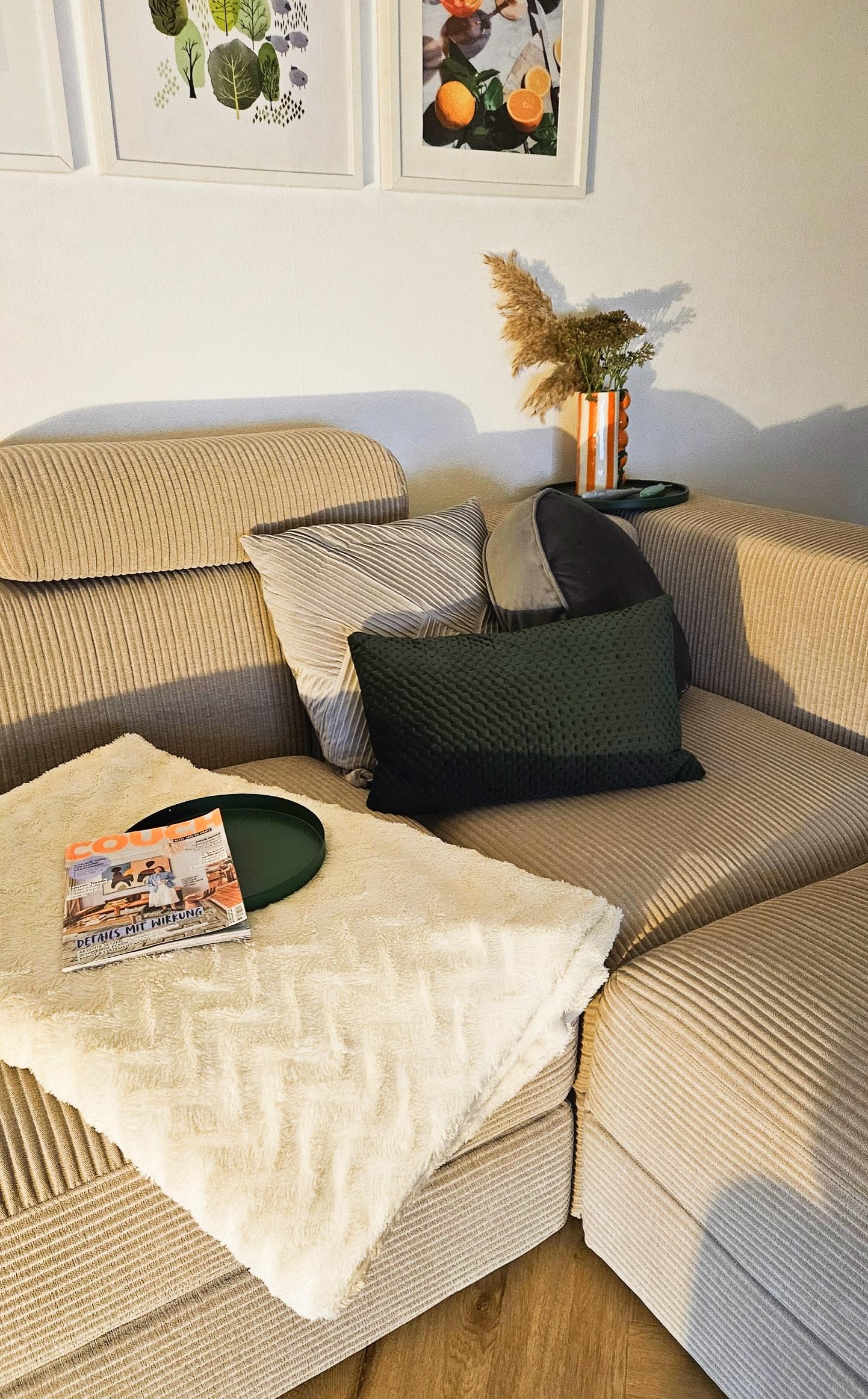 🛋
#livingchallenge #sofa #cord