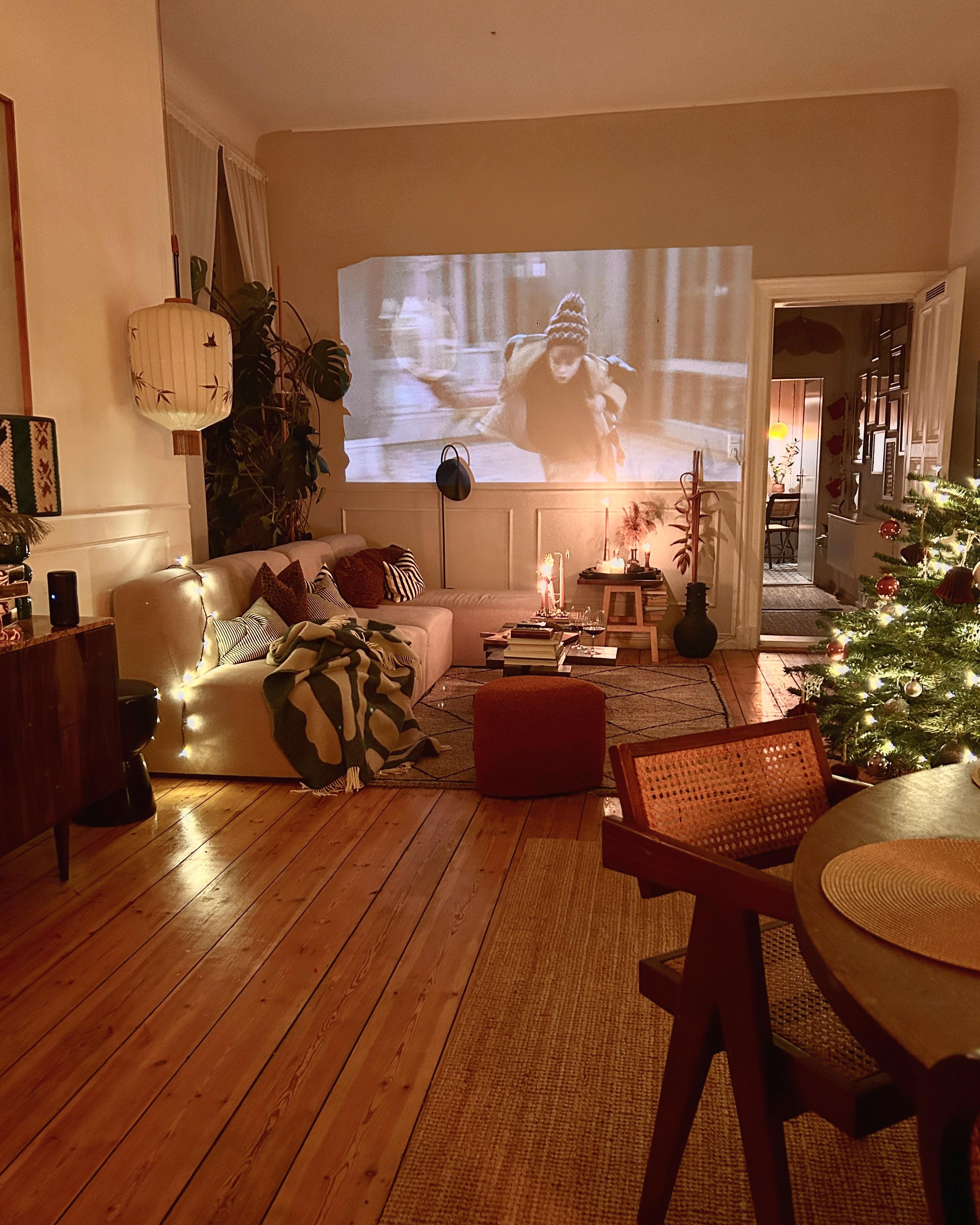 ♥️✨🎄 #weihnachten #wohnzimmer #esstisch #sofa #couch #holzboden