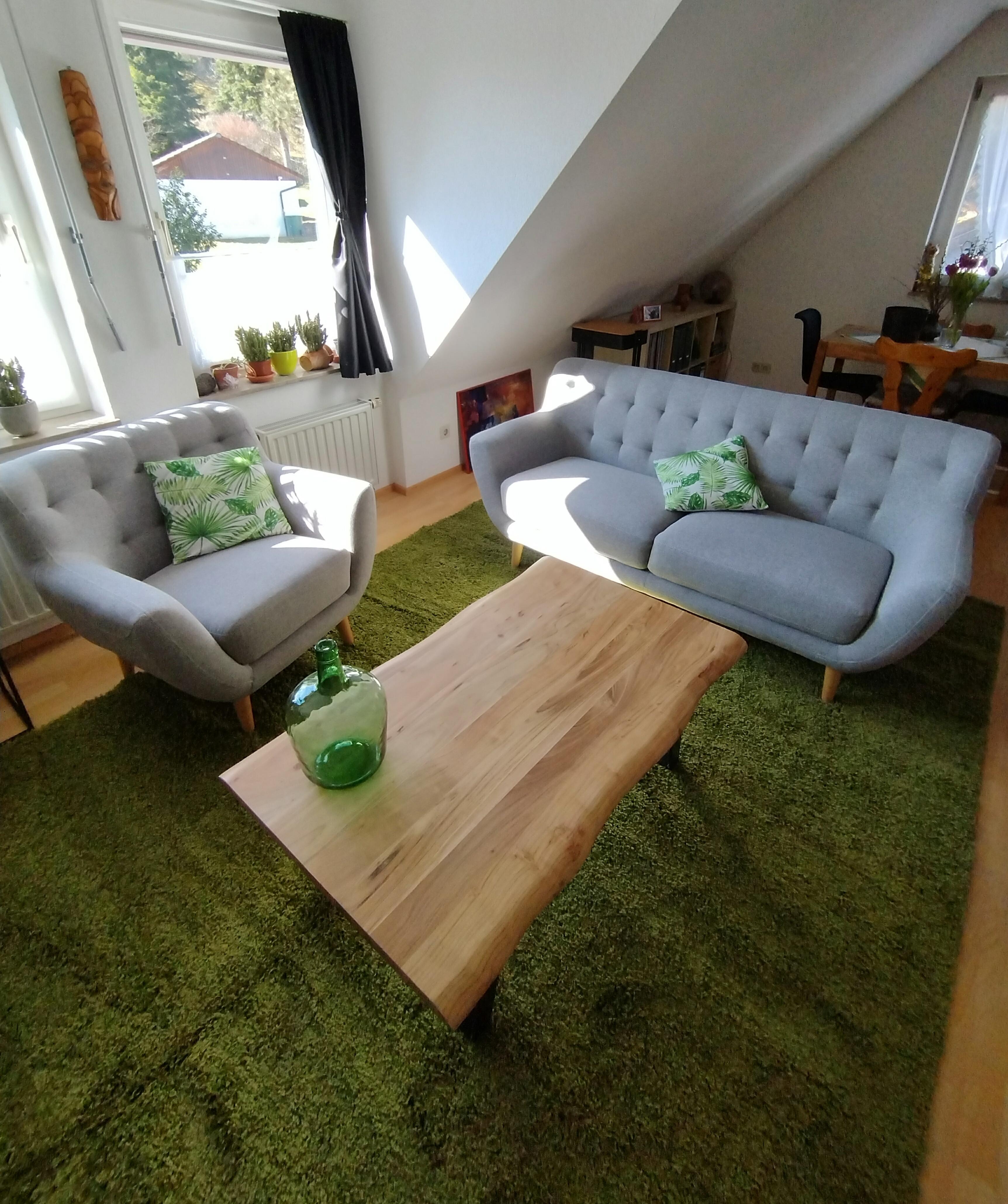 💚
#wohnzimmer #makeover #sessel #sofa #couchtisch #teppich #grün