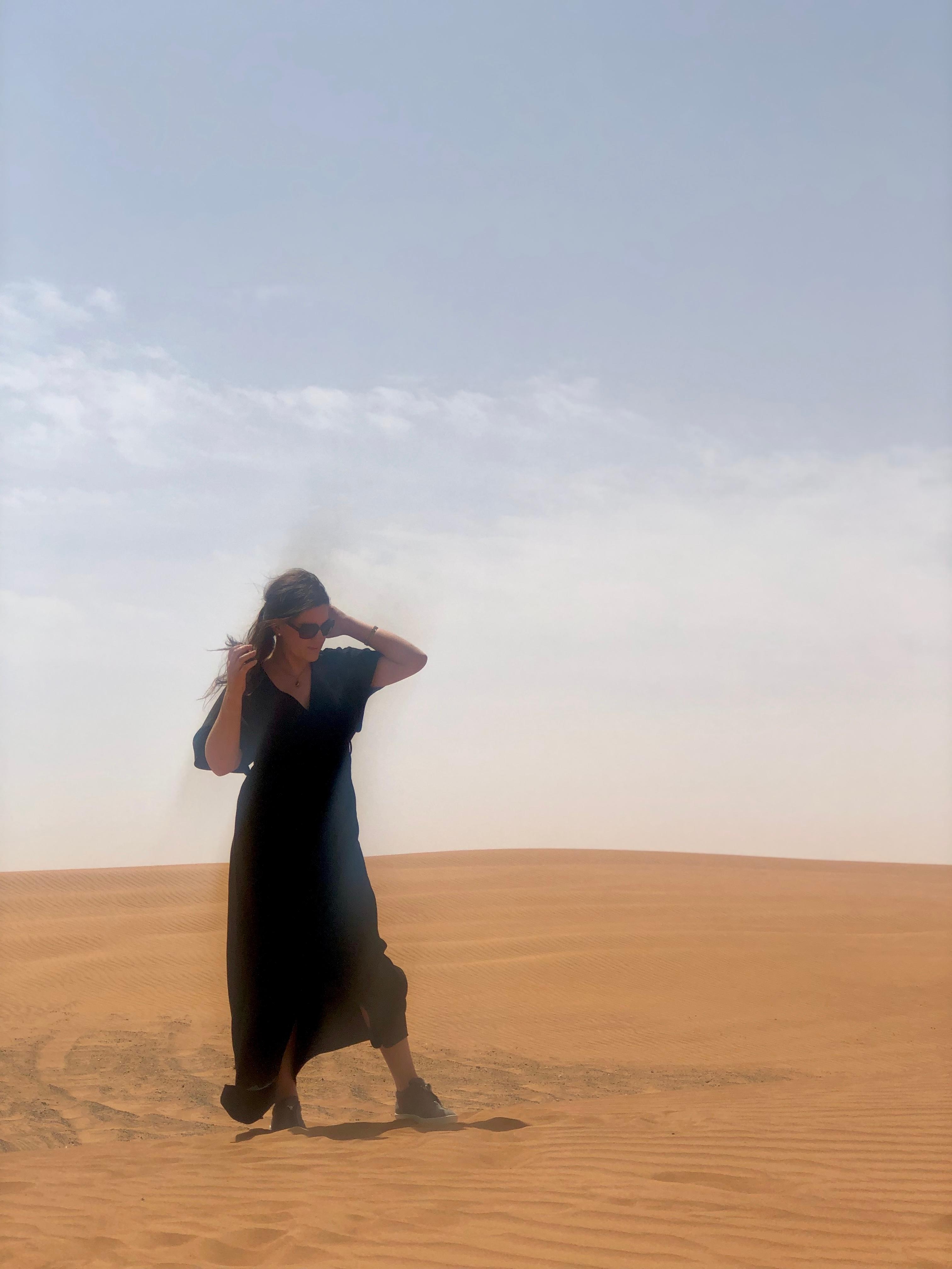 🐪🌴☀️ #wüste #interiorblogger #urlaub #hot #oase #dubai #abudhabi #oman #blackdress