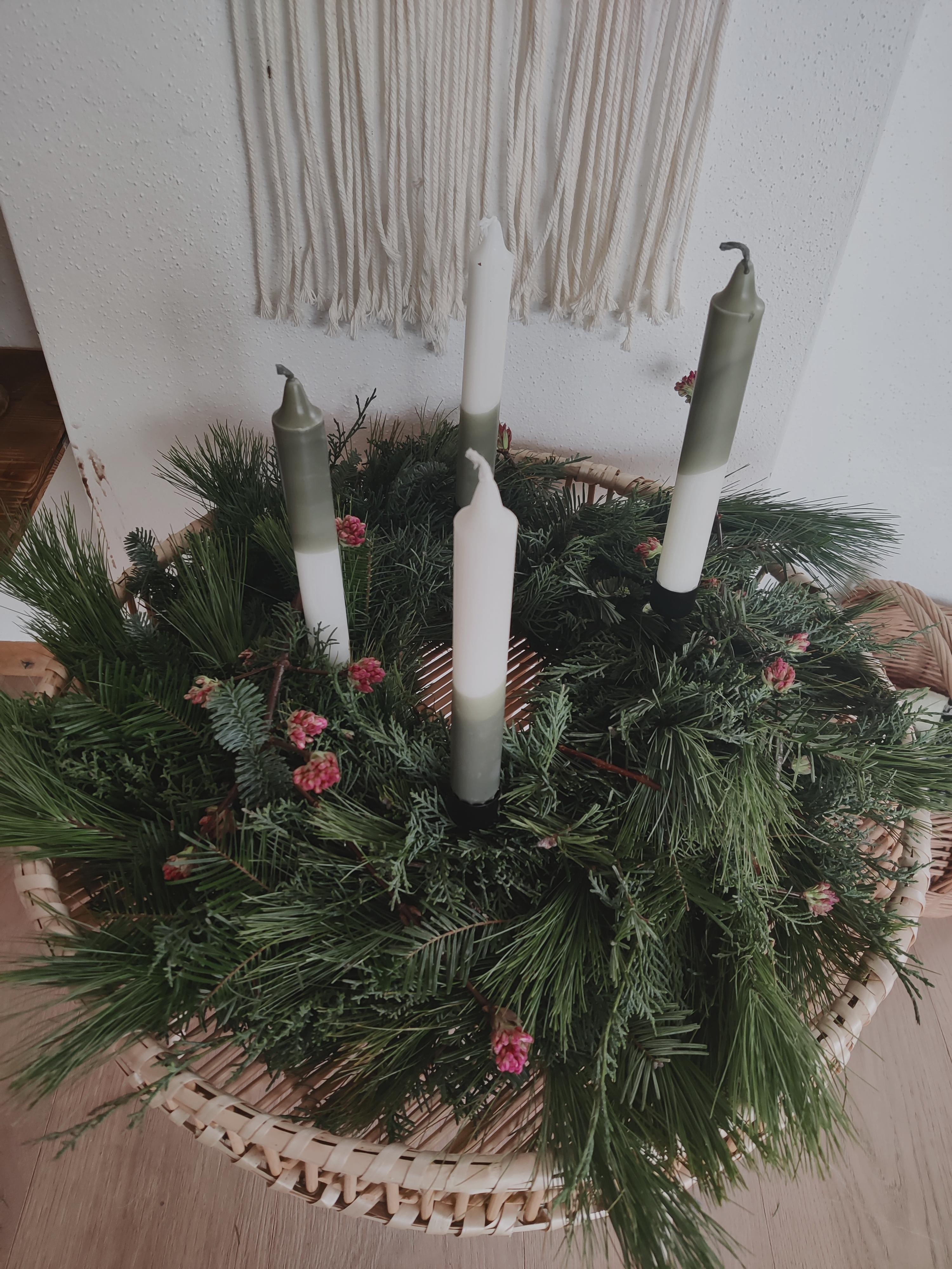 1. Advent
#advent #adventkranz #grün #weihnachten #dipdye