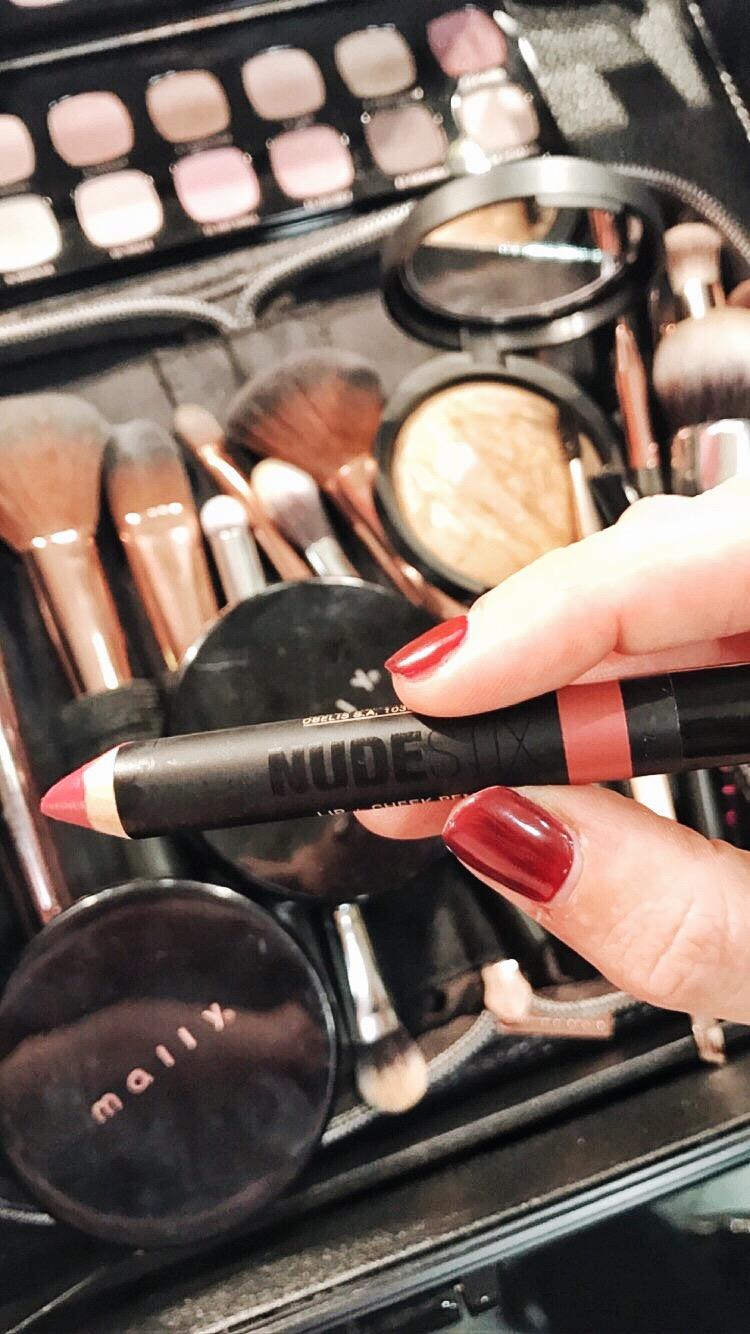 2 in 1: Dieser tolle Stift ist Lippenstift und Rouge zugleich 💄 
#beauty #nudestix #makeup #lippenstift #rouge
