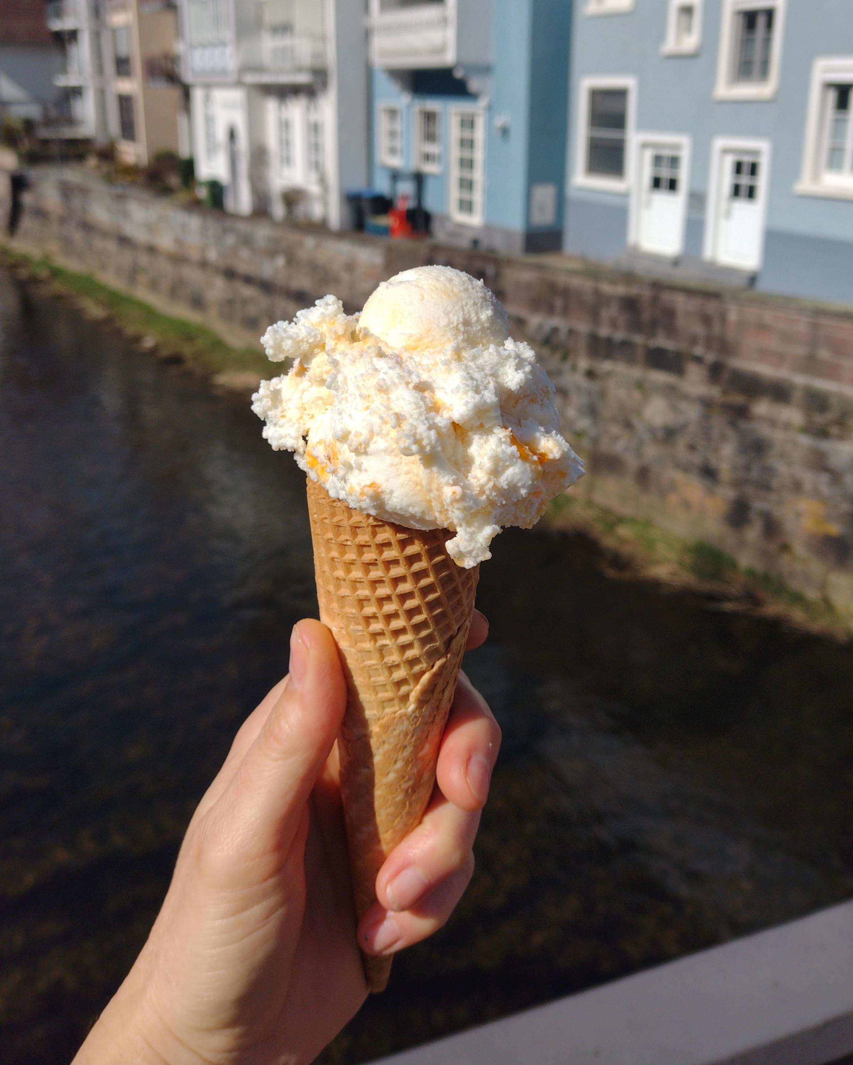 +23°C 🌞🍦 

#sommerlich #frühling #eis #schwarzwald