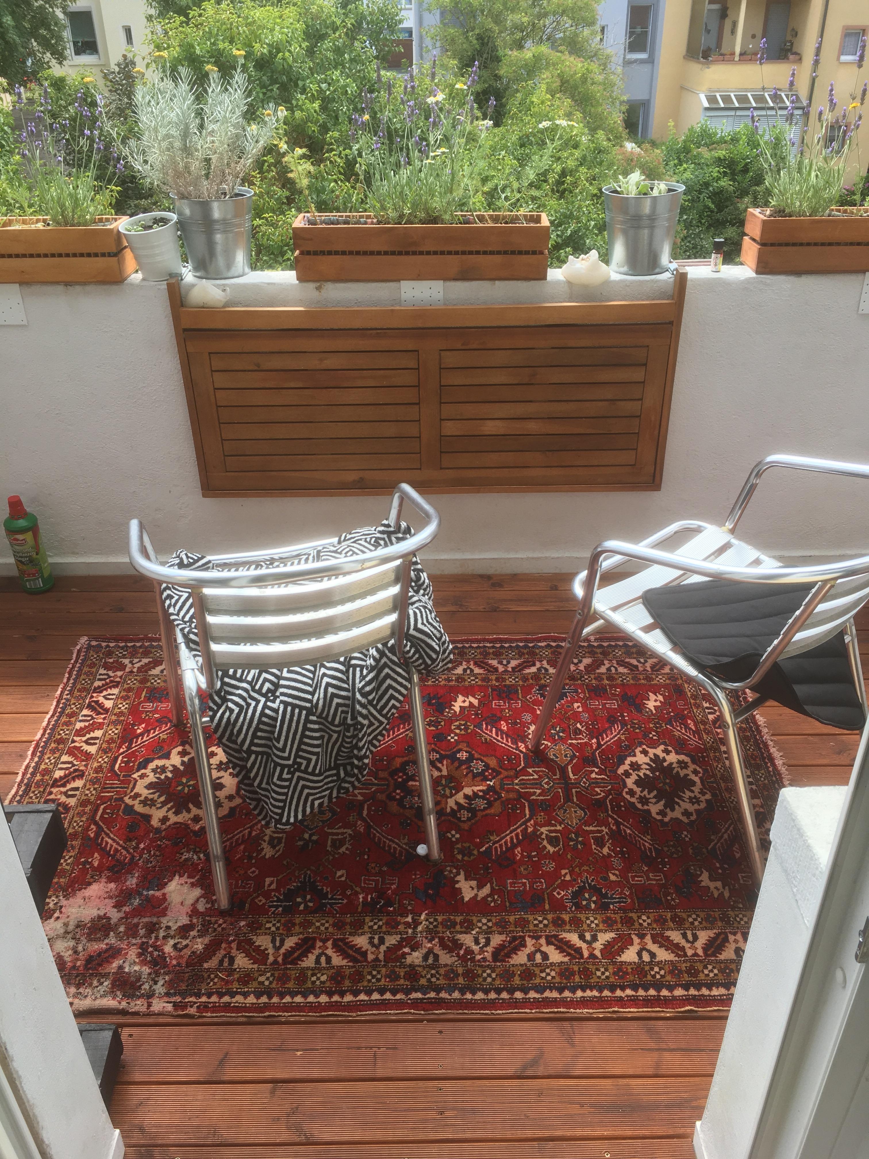 Ab auf die Dahamas 🌴
#balkonien #balkon #vintageteppich #kelim #perserteppich #orientteppich #outdoor #balkondiy