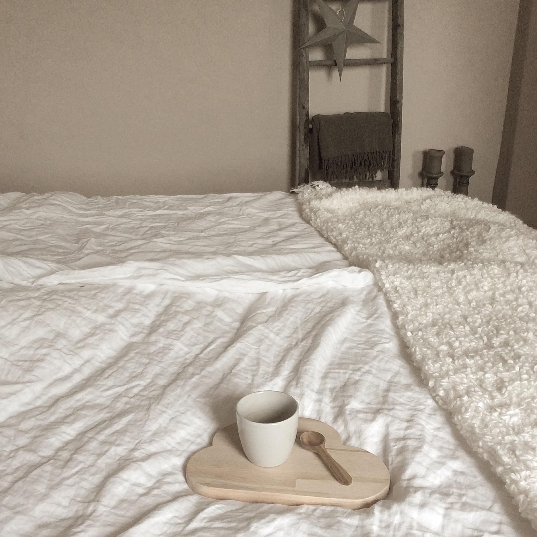 Ab ins Bett 😉💫 #Schlafzimmer #hygge #teatime