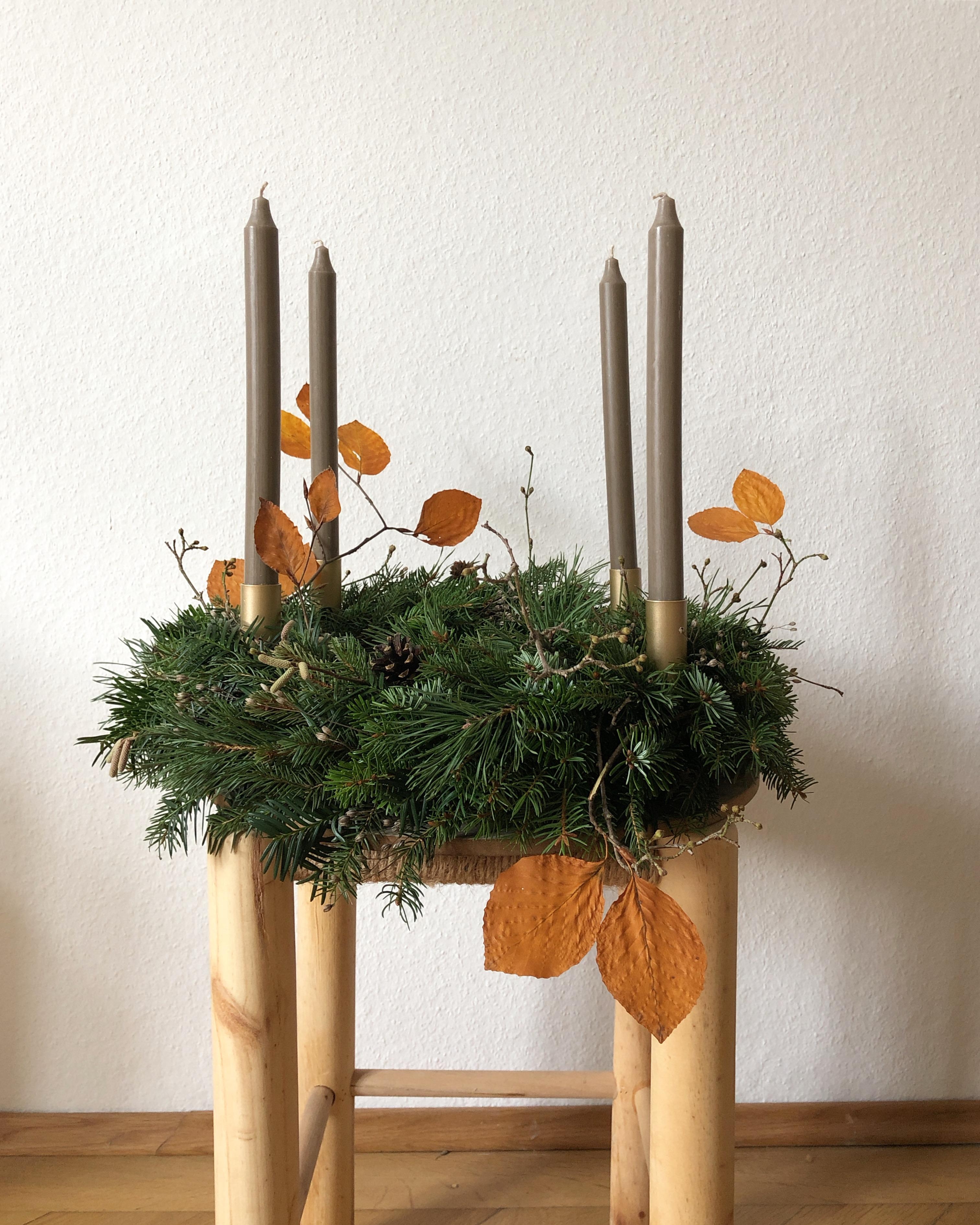 Advent, Advent.. #ersteradvent #adventskranz #weihnachten #diy #minimalistisch #dekoideen 
