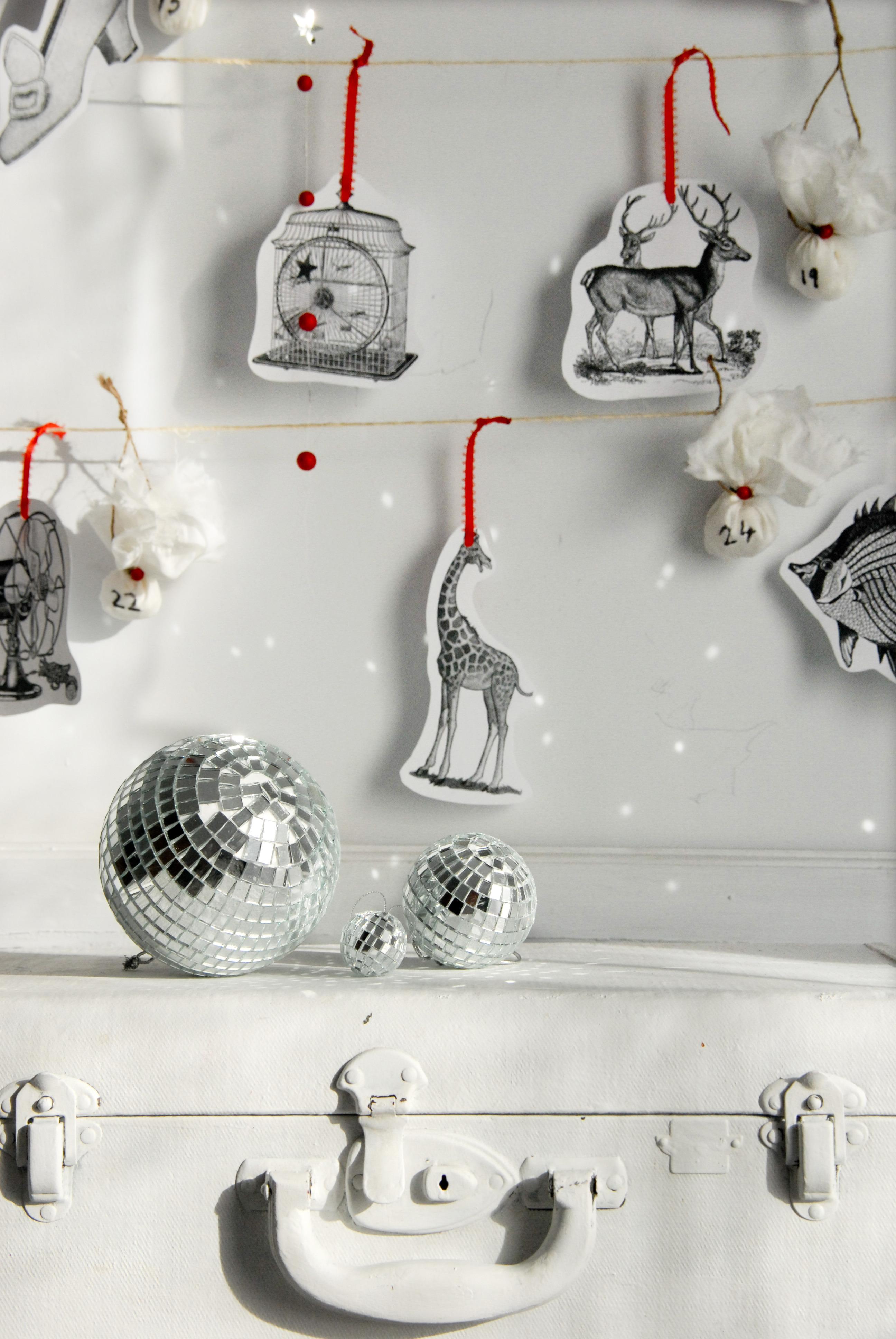 Adventskalender basteln – Freebies #diy #dekoidee #weihnachtsdeko ©living4media/Sybille Roessler