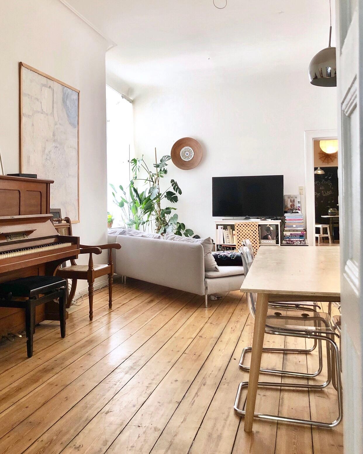 #altbau #holzboden #berlin #dielenboden #klavier #esszimmer #wohnzimmer