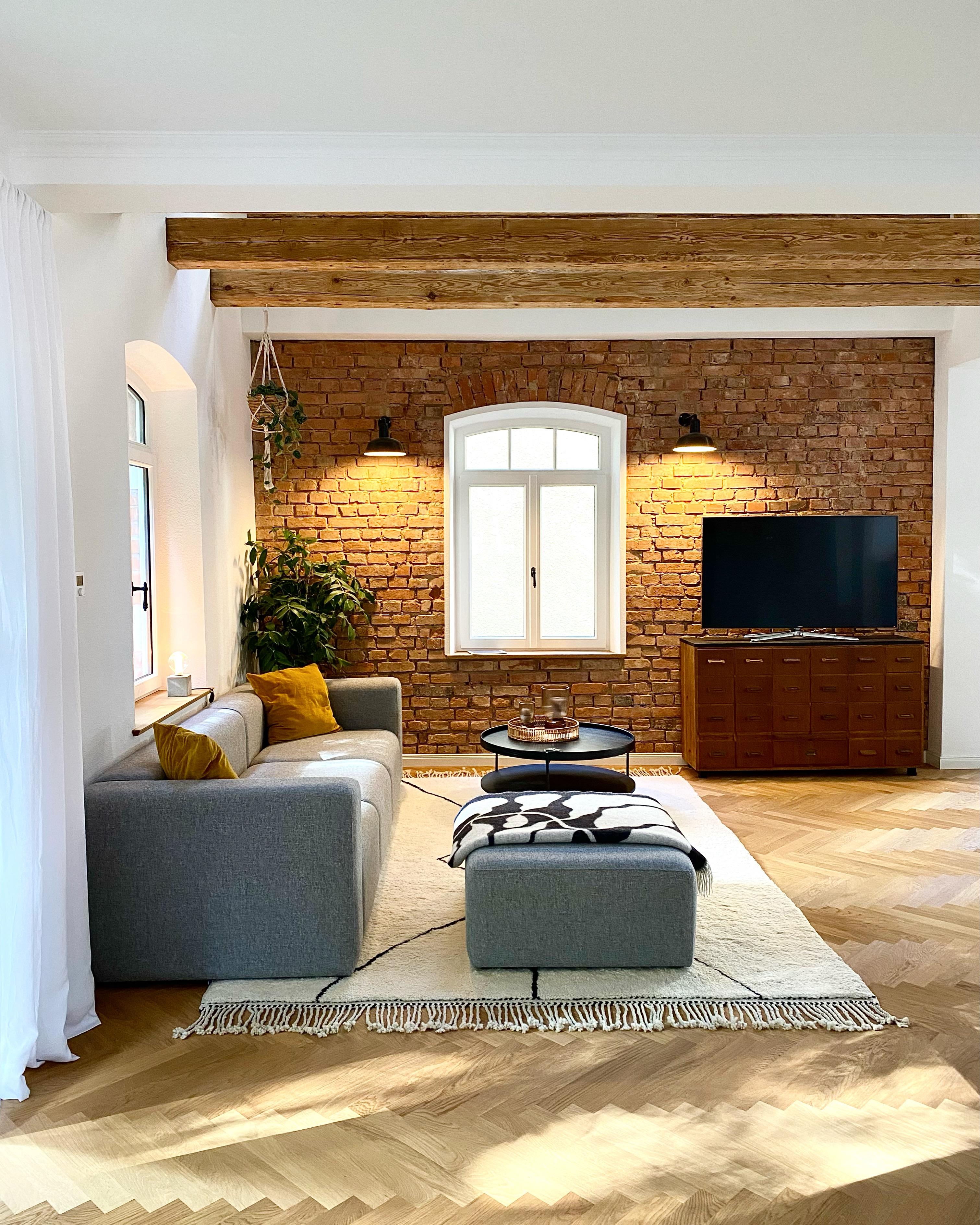 #altbau #interior #wohnzimmer #vintage #midcentury
Folgt mir bitte auf Instagram @derkleinehahn