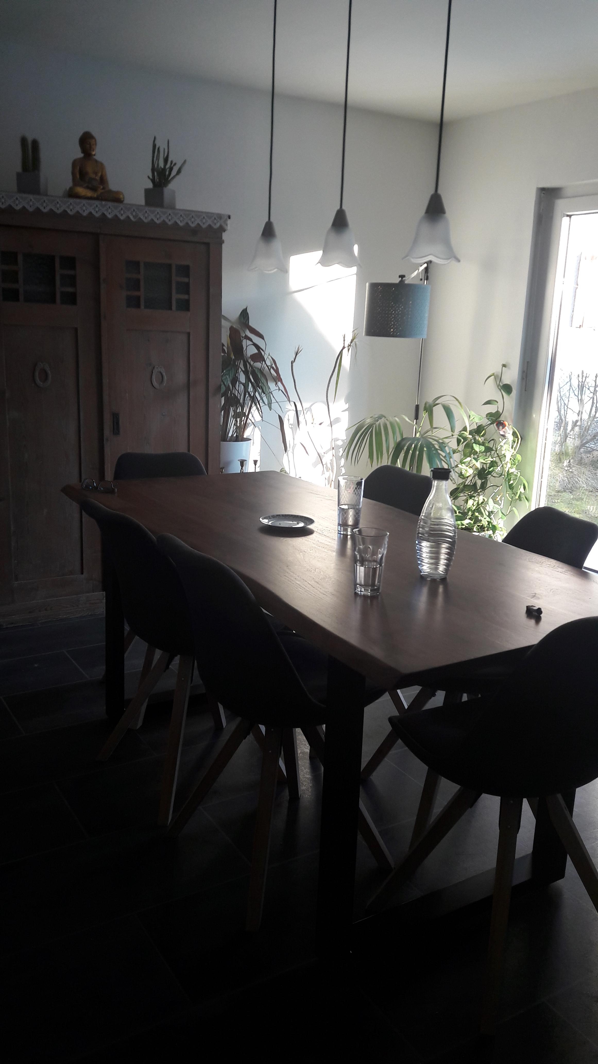 Altbau oder Fertighaus? Ach wie gut dass niemand weiß.....auf jeden Fall das Herz des Hauses. 