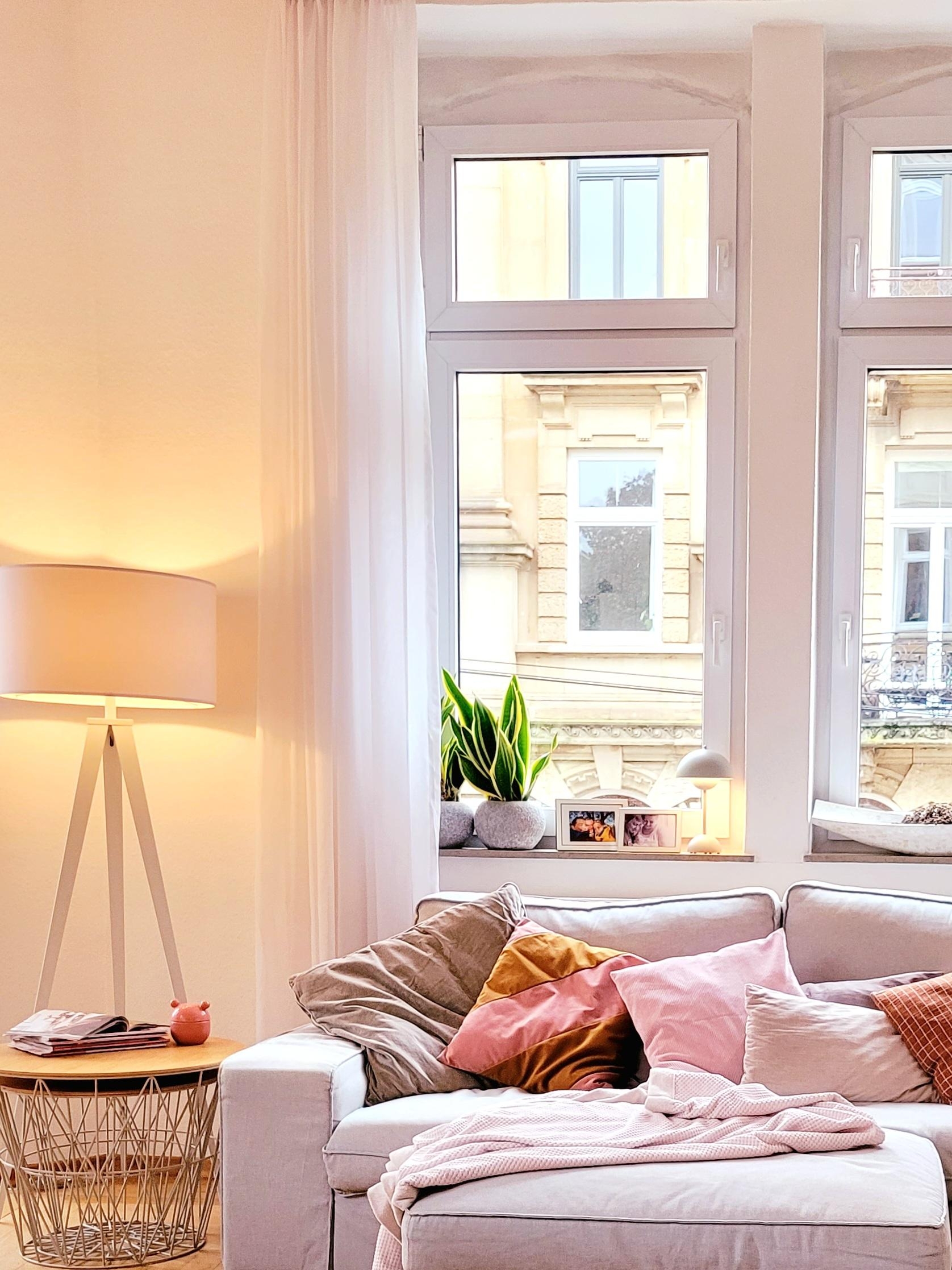 #altbau wohnzimmer #Sofa #Couch #gemütlich #weekend  
Schönes Wochenende euch allen♡