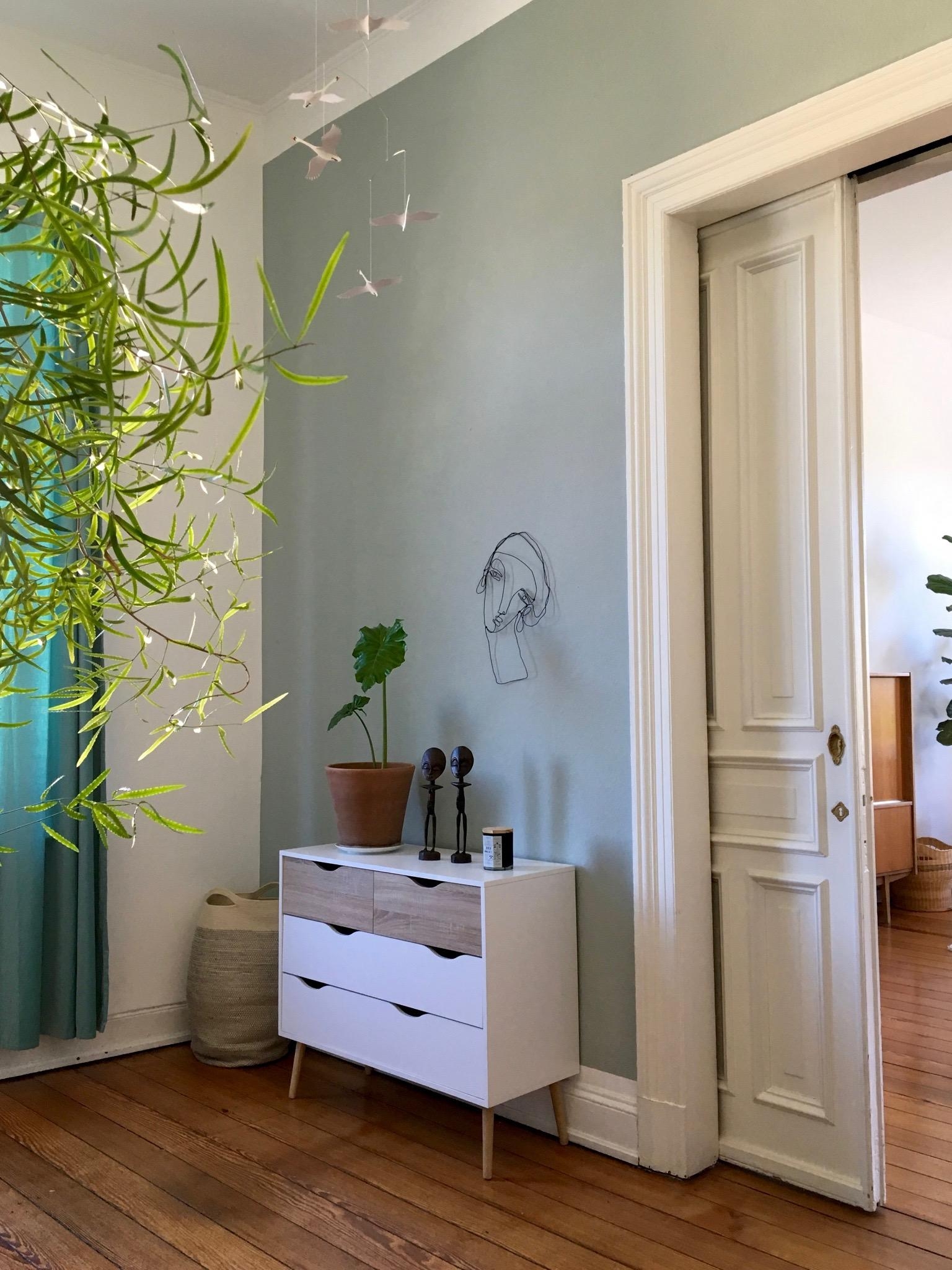 Another bedroom view 👁 🌿
#bedroom #asparagus #green #altbau #dielenboden #altbauwohnung 