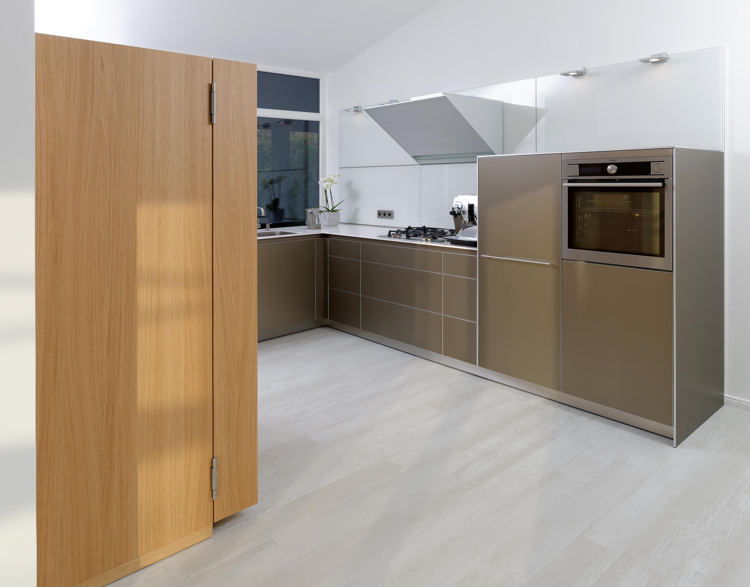 Ansicht der Küchenfronten #küche #dunstabzugshaube ©bulthaup Küche & Feuer GmbH