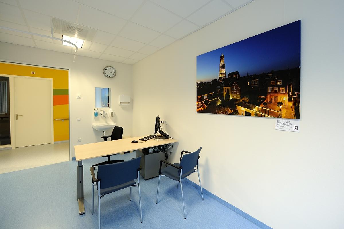 Arztzimmer #wandgestaltung #arztpraxis ©Motiv: Donker Utrecht