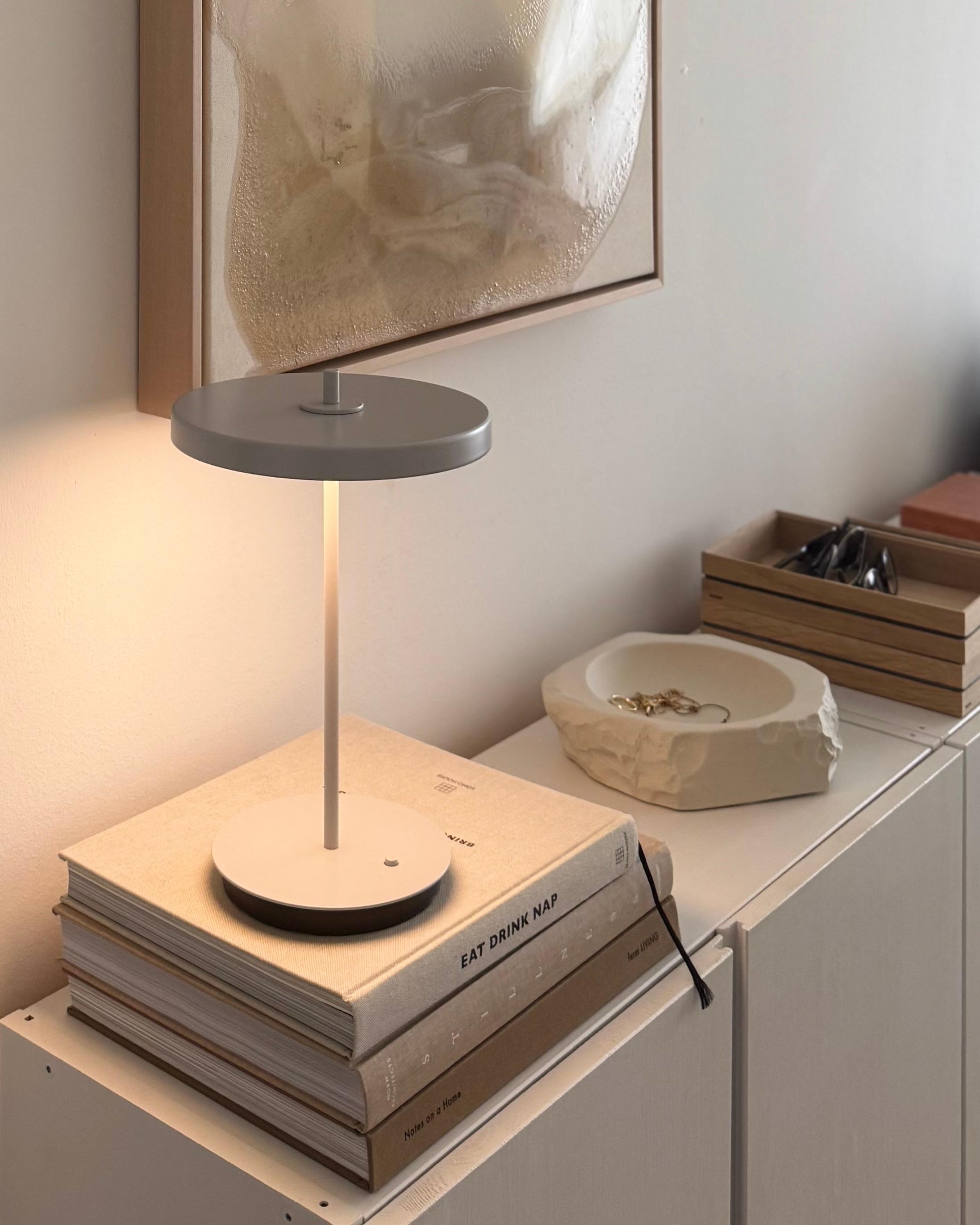 Asteria Move ✨🩶
#lampe #portable #schlafzimmer #beige #schale #kunst 