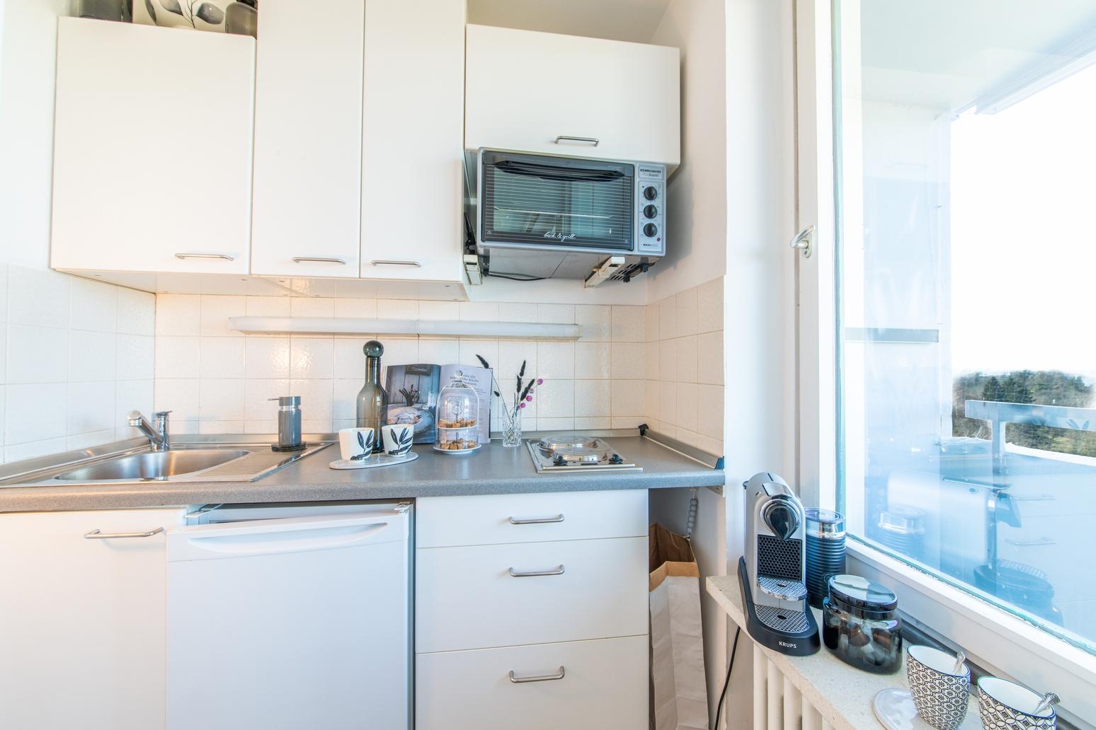 Auch ein MINI-Apartment mit Mini-Küche kann gemütlich sein ! #homestaging #Apartment 