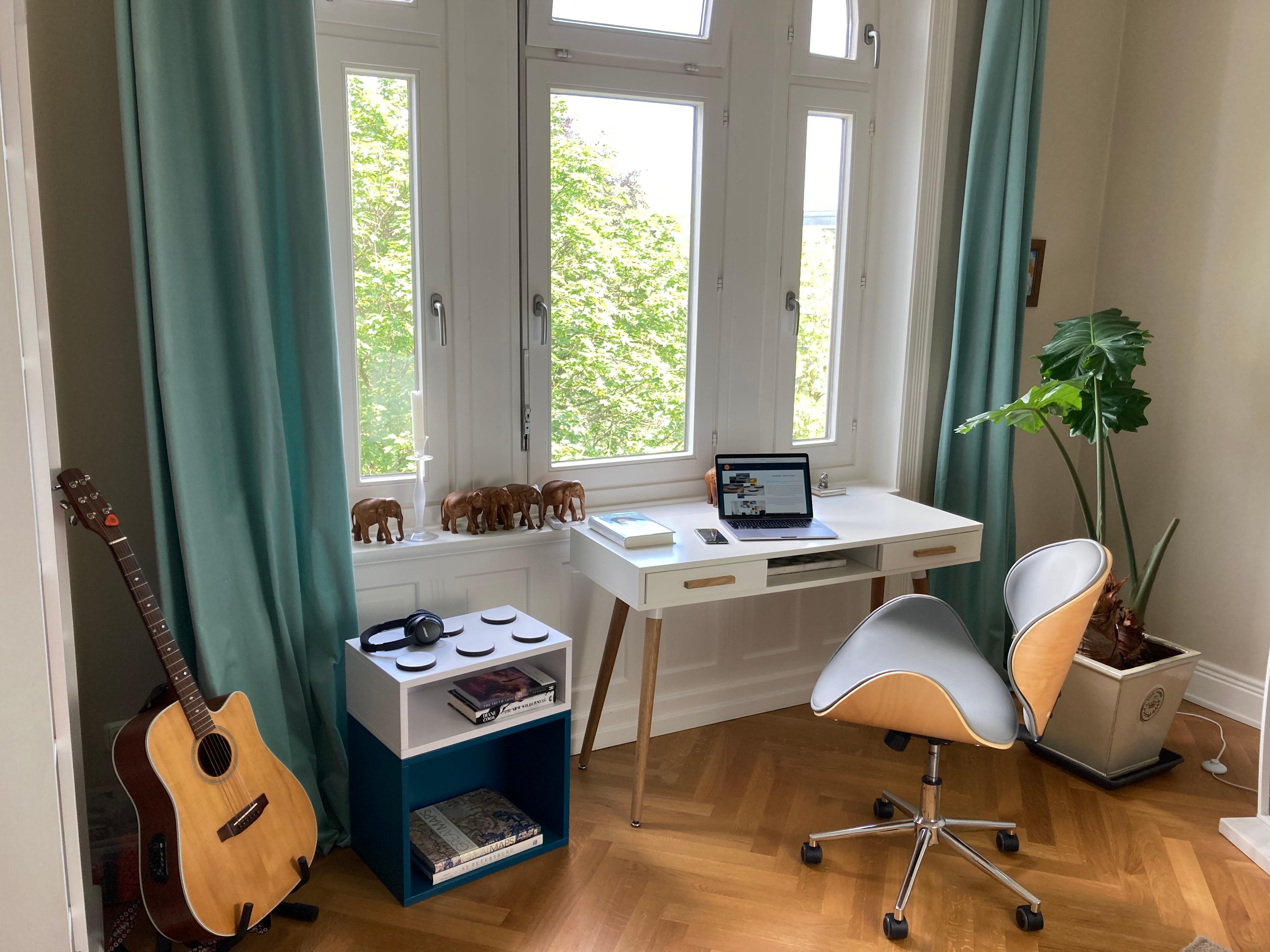 Auch im Home Office braucht man es schön #home #raumsteine #couchstyle #sunshine