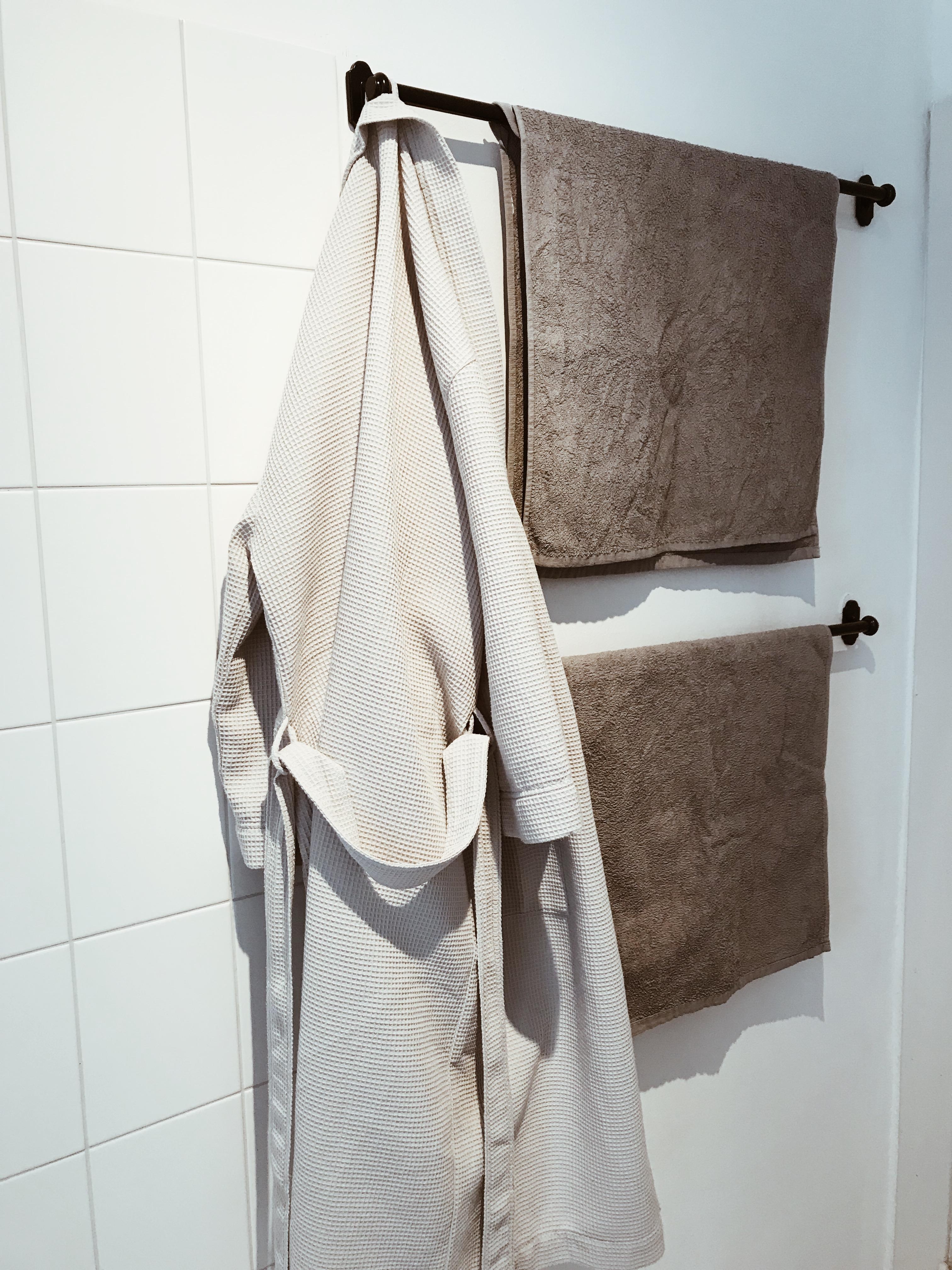 Auf gleiche Farben achten wir generell und im Badezimmer besonders. #couchliebt #badezimmer #skandistyle