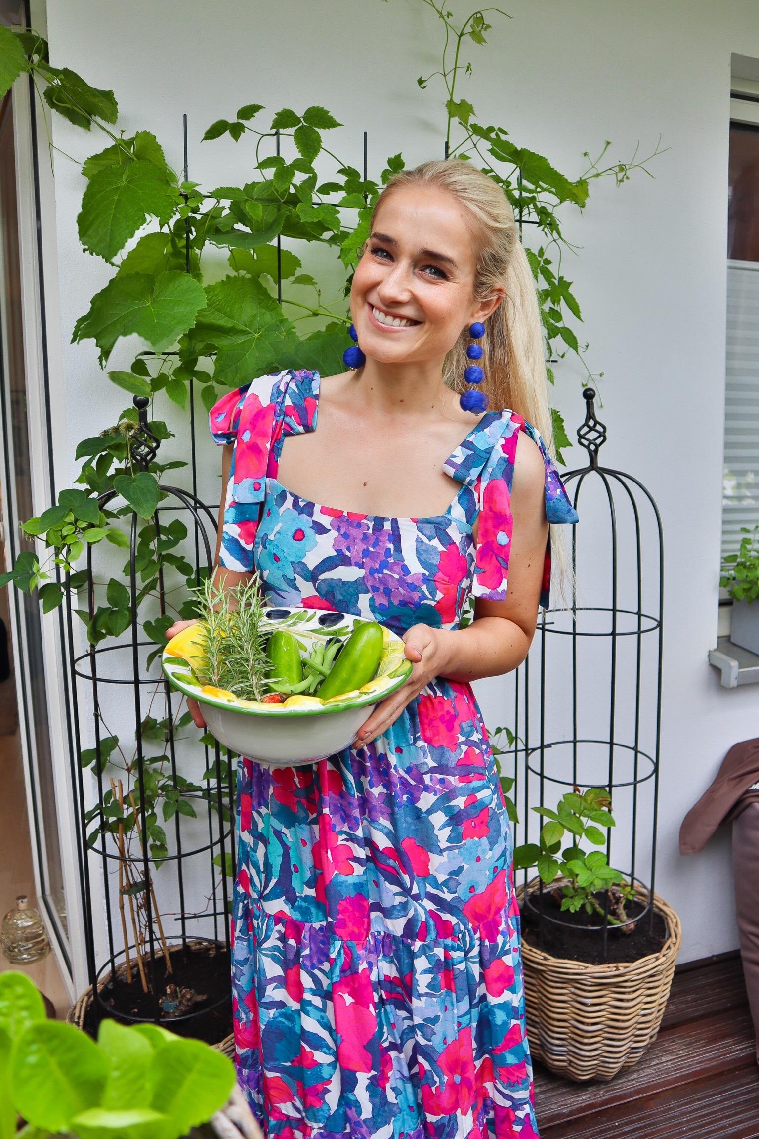 Auf meinem Balkon baue ich Gemüse und Obst selbst an. Ganz nach dem Motto #greenliving 🌱 #livingchallenge