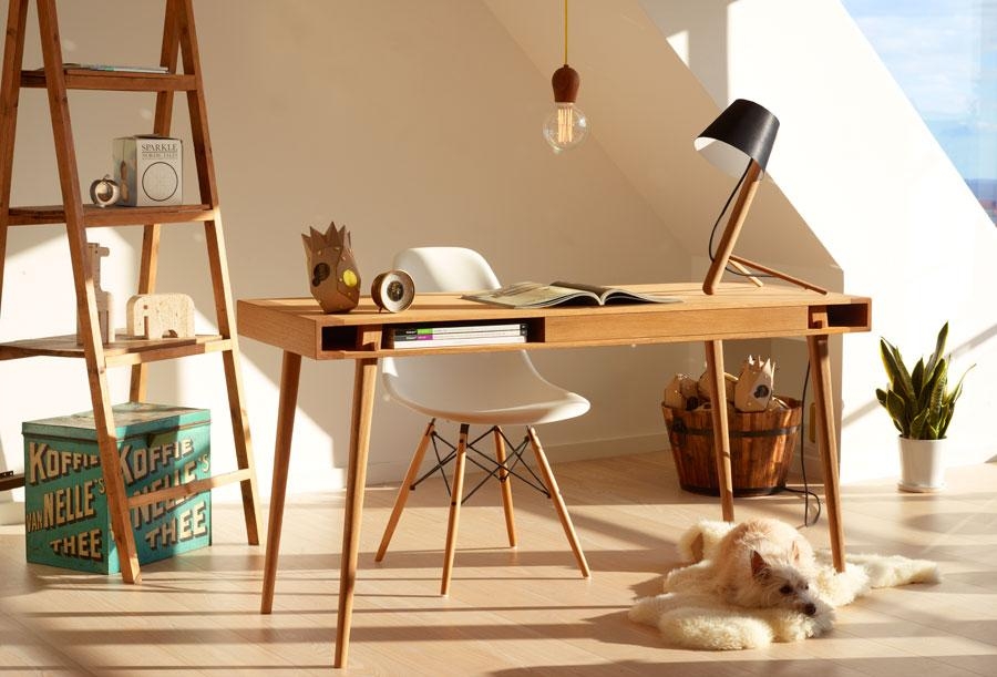 Auf produktive Weise die Zeit vergessen mit dem #Schreibtisch POET DESK von ©Nordic Tales #Holz #dänisches #Design