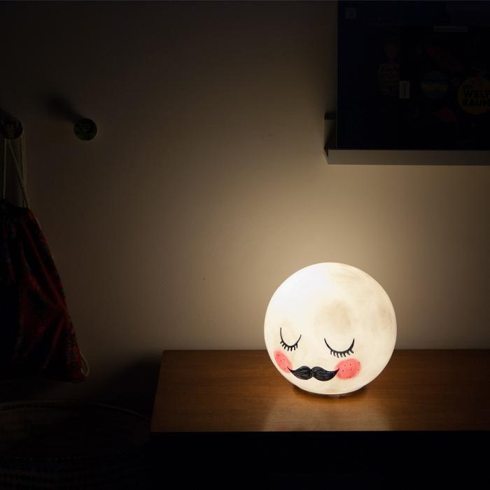 Aus Ikea Fado wird Mr. Moon! Tutorial auf meinem Blog. 
#DIYweek #DIYlampe #kinderzimmer