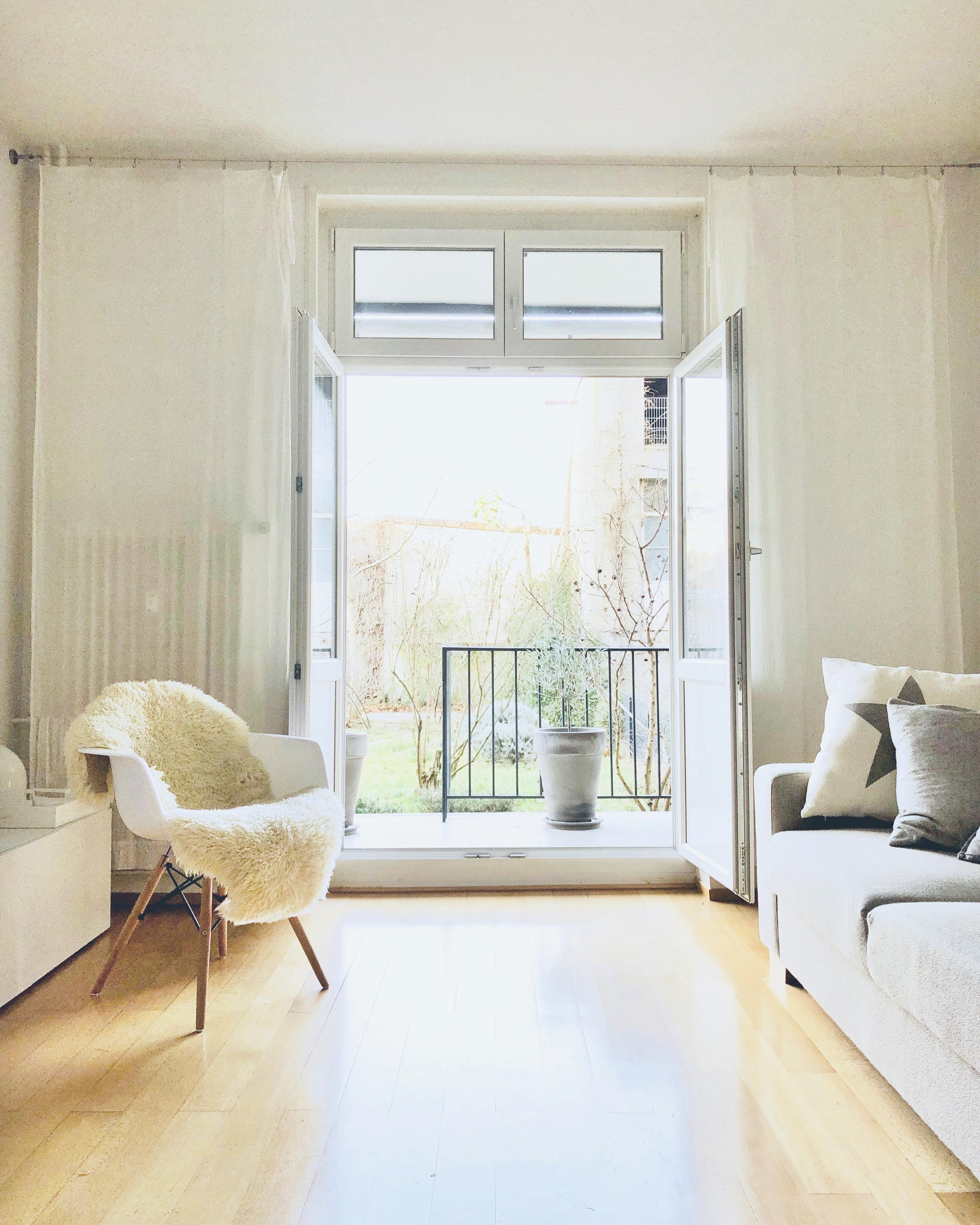 Aussicht auf Frühling! #spring #livingroom #interior #whiteliving #scandystyle 