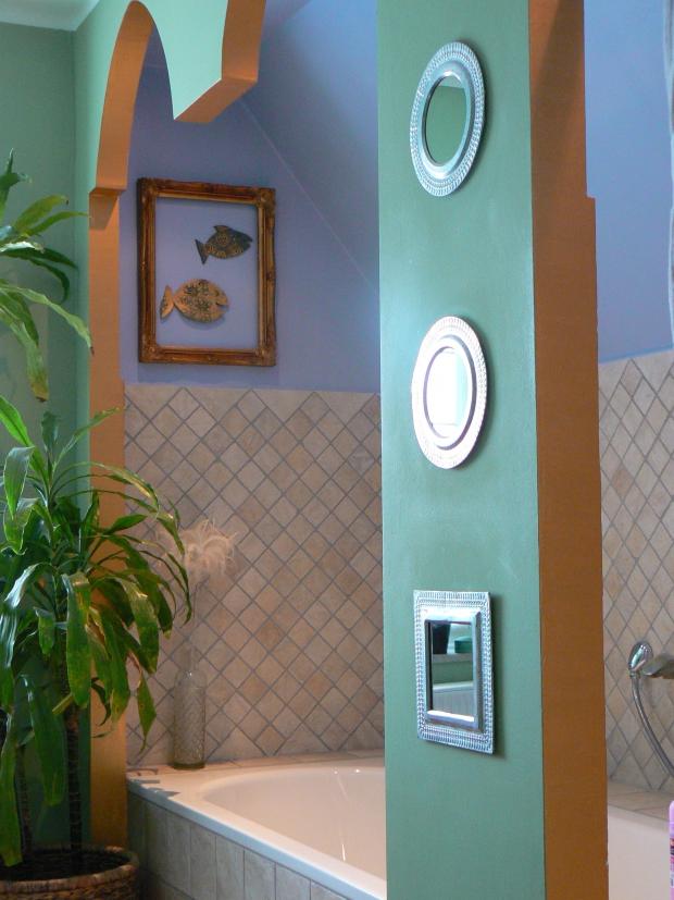 Bad: Entspannung im Orient: Duschende und Badene Familienmitglieder können sich während Ihres Reinigungsrituals gegenseitig mit Schwämmen bewerfen. Fazit: Nächstes Mal doch eine Trennwand? Ich denke eher nicht :o) #homestory