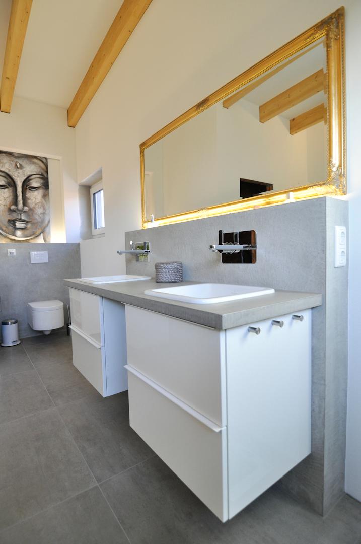 Badezimmer in Beton Cire - Purismus Pur #bad #wandspiegel #waschbeckenunterschrank ©elias-online.de