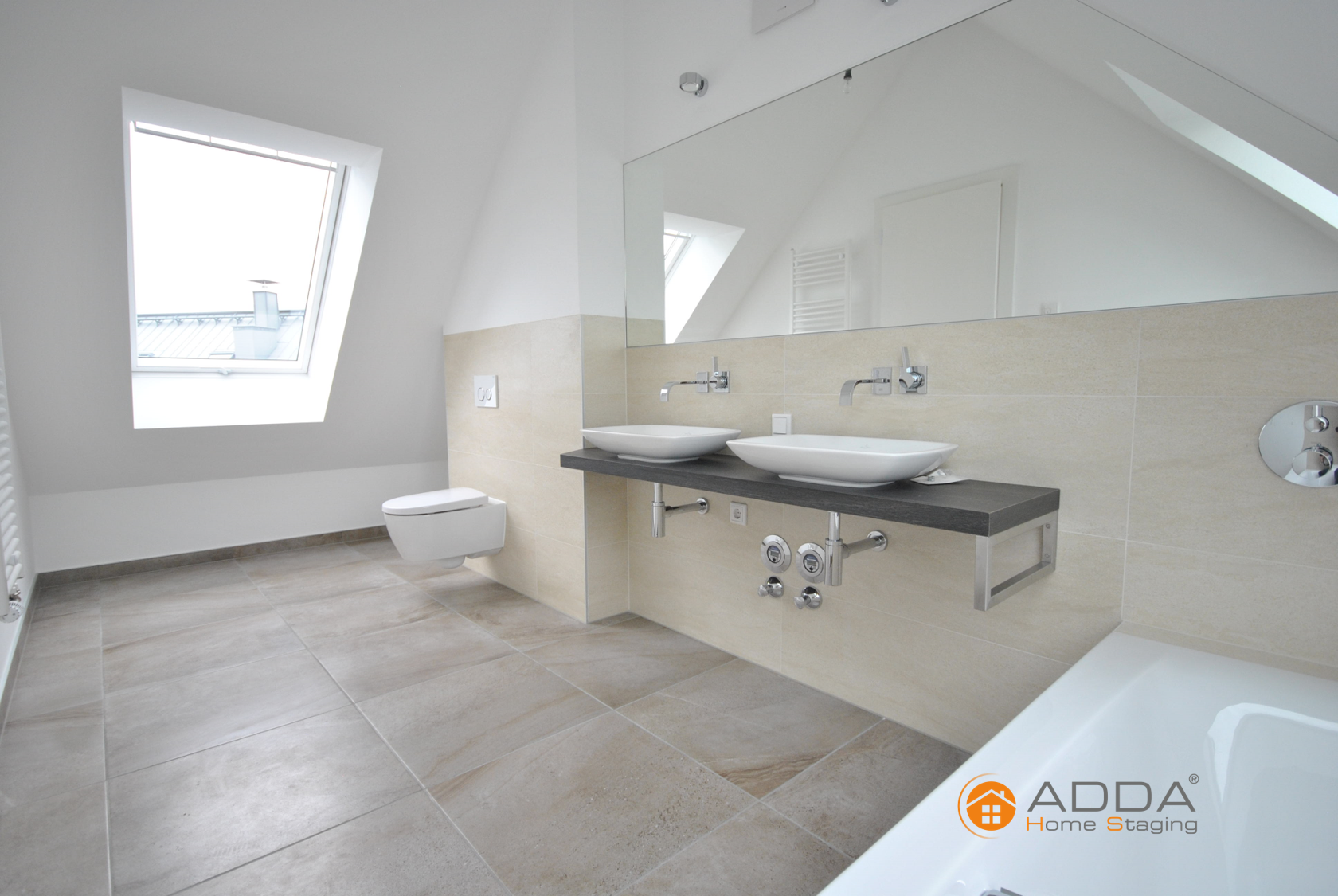 Badezimmer vor ADDA Homestaging #badezimmer #raumgestaltung ©ADDA Homestaging