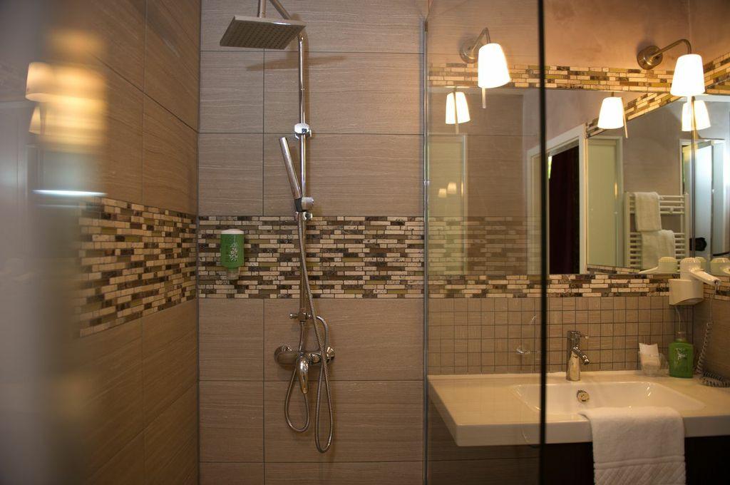 Badrenovierung #badezimmer #dusche #badidee #badezimmergestalten ©stylhaus.de
