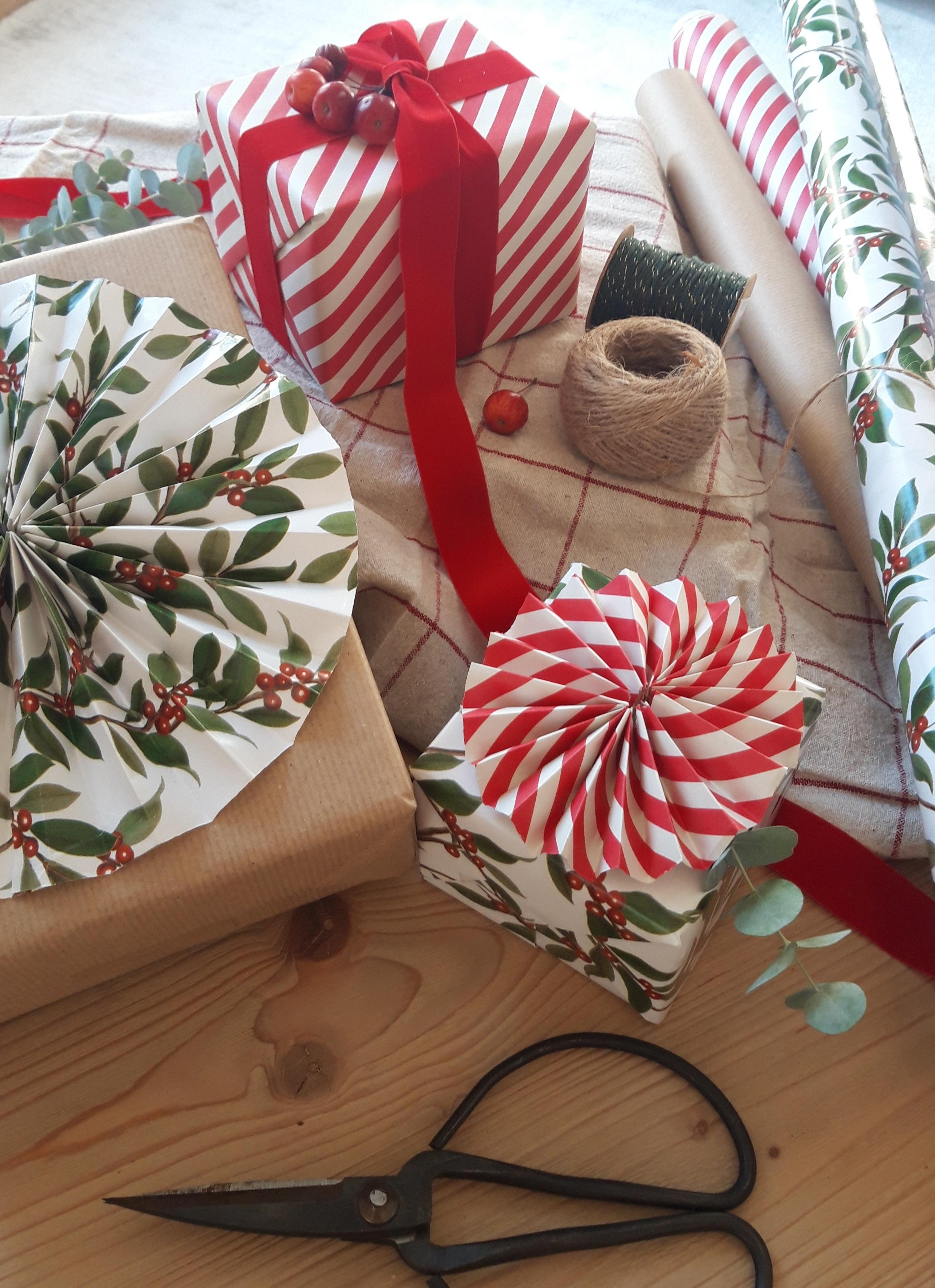 Bald ist es wieder Zeit für #weihnachtsgeschenke 🎄🎅💝
#geschenkverpackung #geschenke #presents