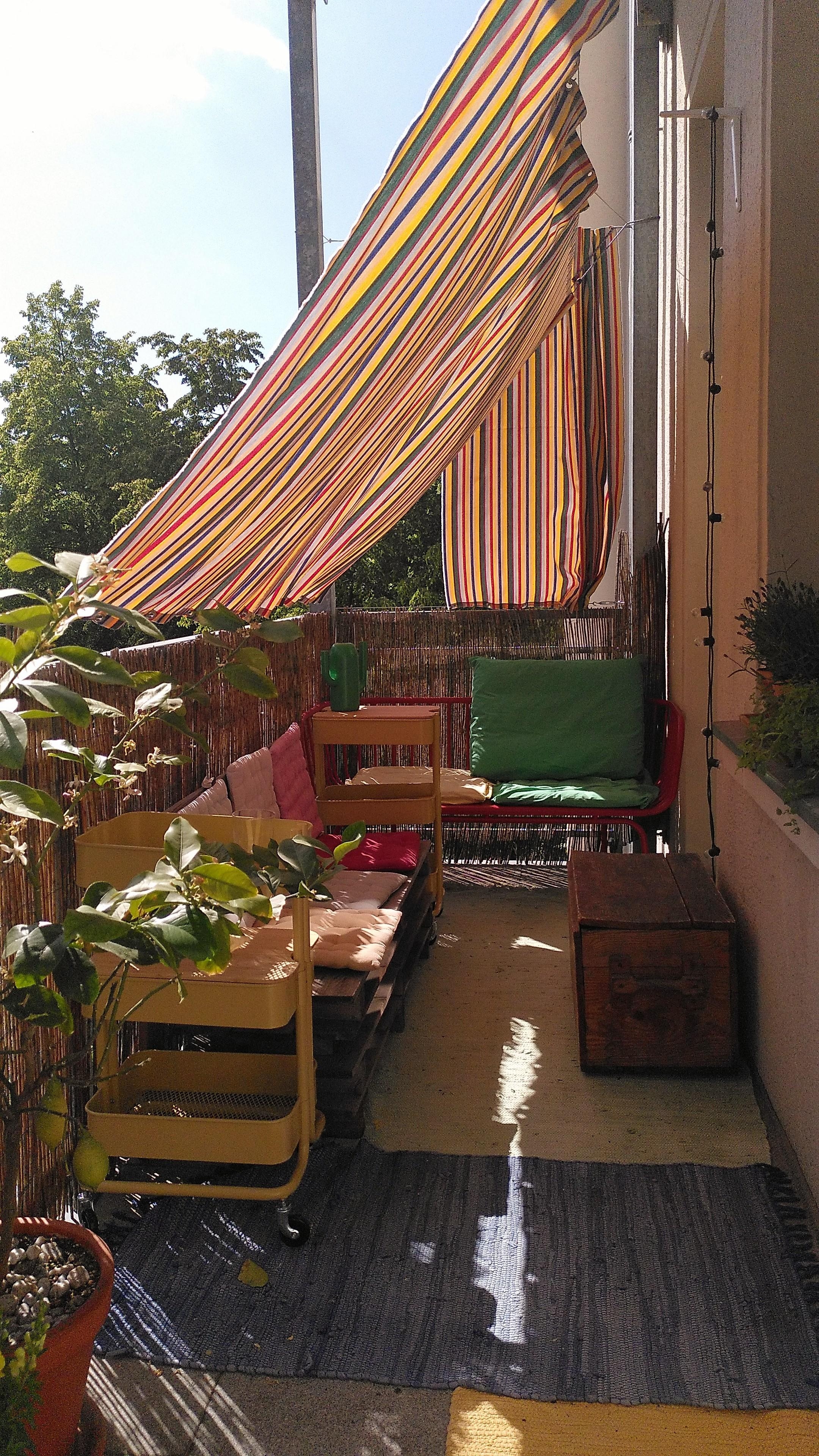 #Balkon + #Sonne + #Sonnenschutz = einfach perfekt fürs Wochenende. 