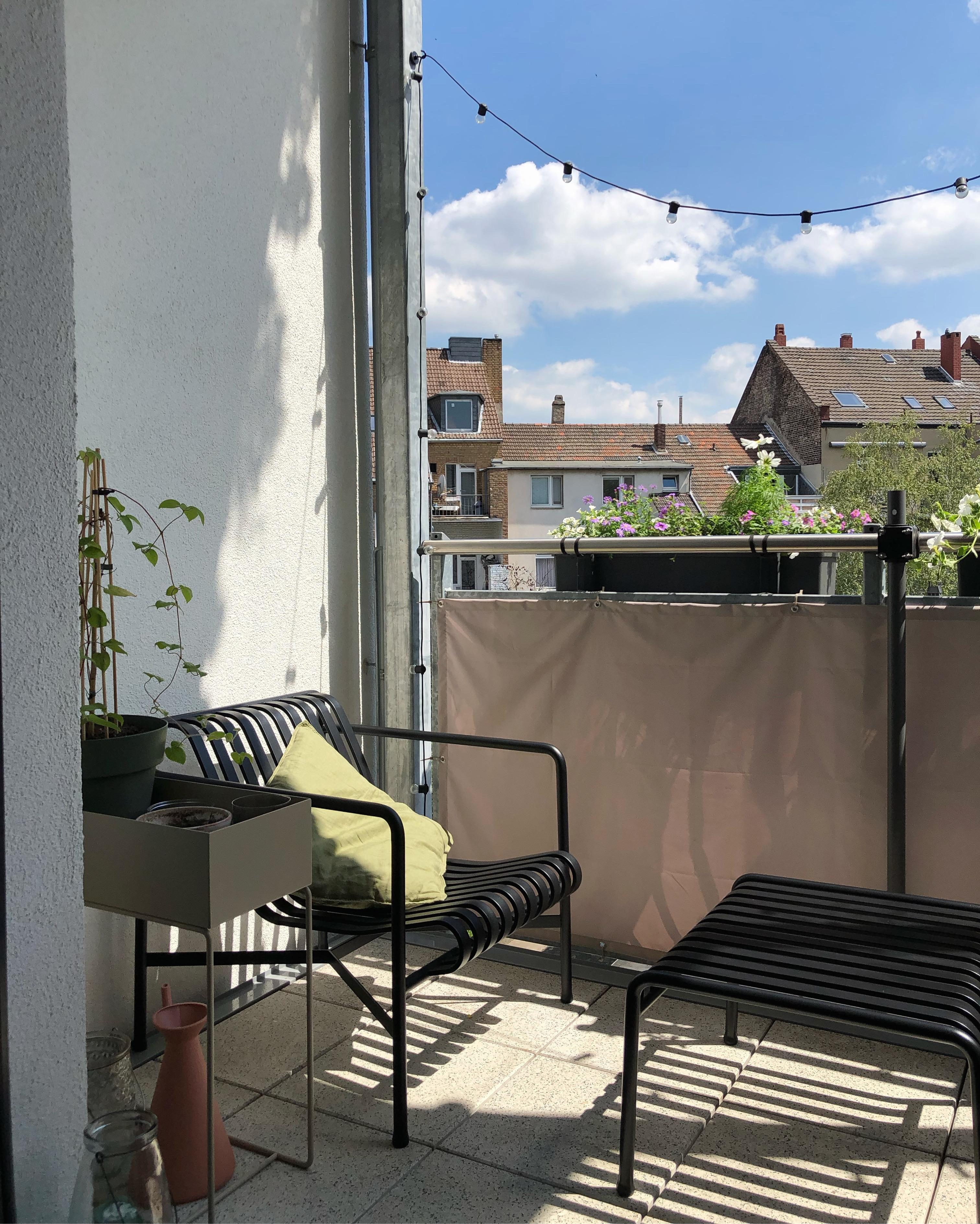 #balkon #balkonideen #balkoninspo #balkondeko #outdoor #balcony #home #homeinspiration #pflanzen #blumen #couchstyle
