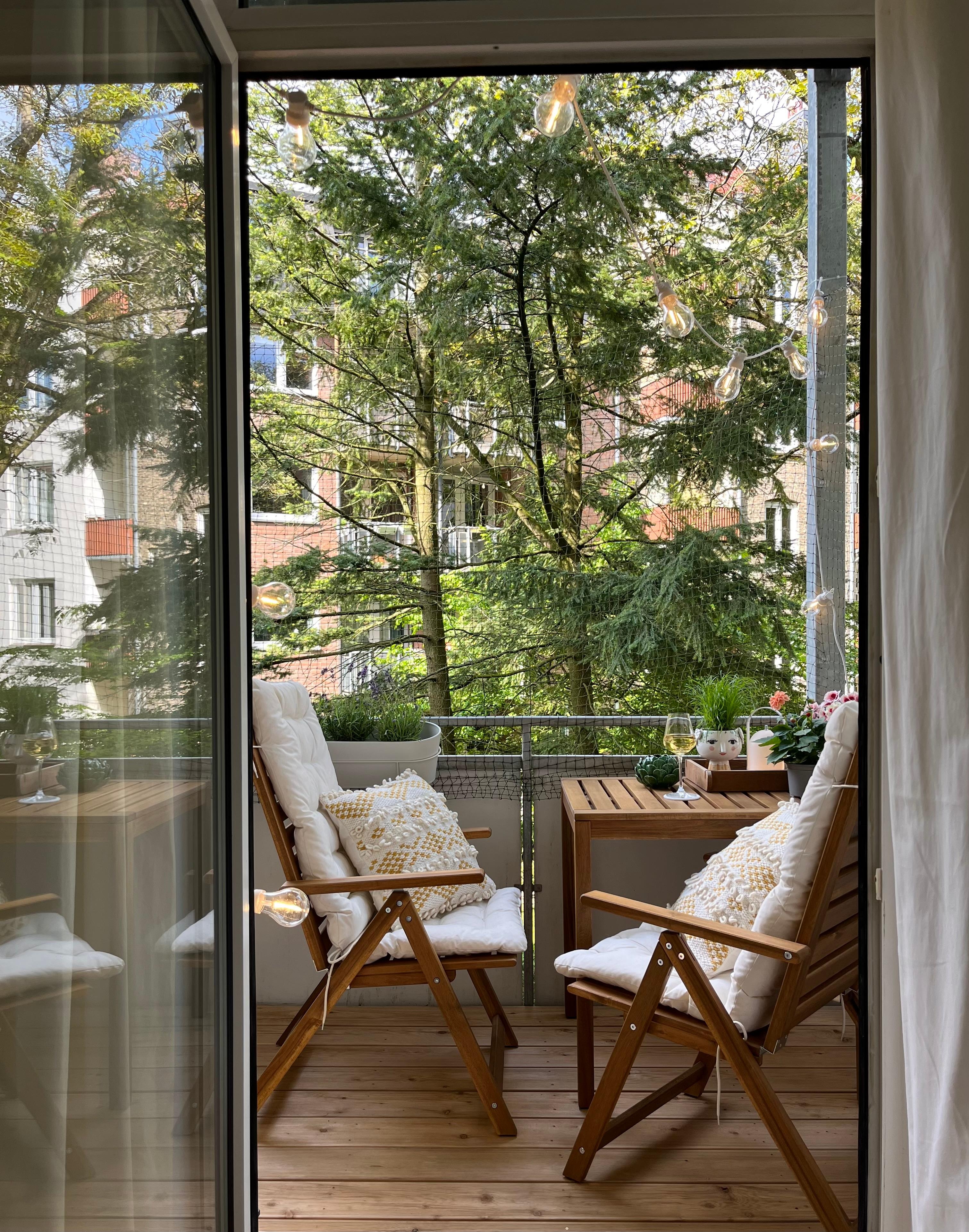#balkon #balkonien #balkon&garten #balkonpflanzen #balkonmöbel #sommerabend 