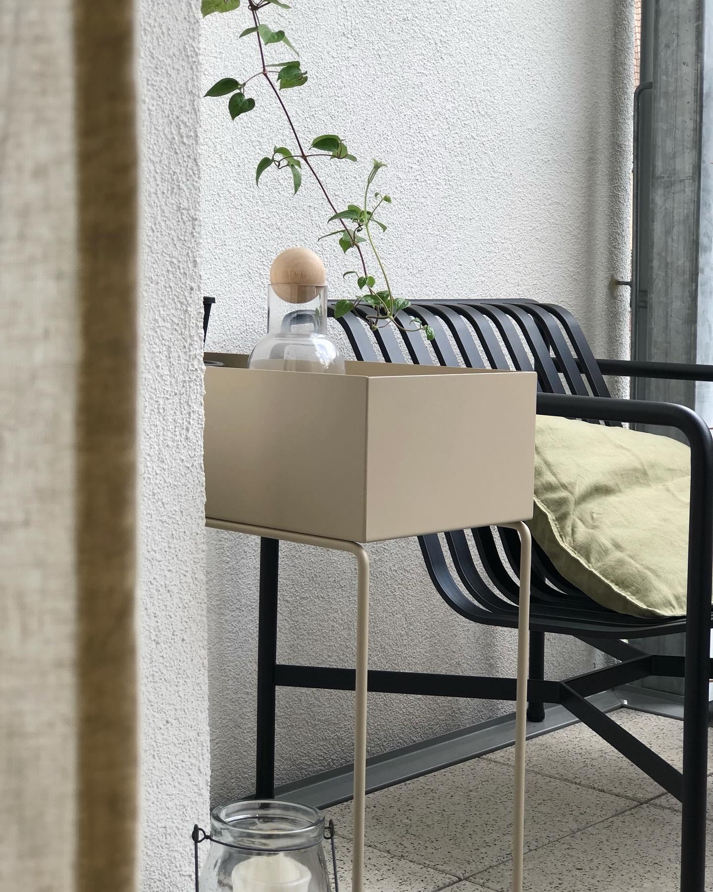 #balkon #balkoninspo #balcony #outdoor #balkondeko #skandinavisch #plantbox #couchstyle #interior #minimalistisch #beige