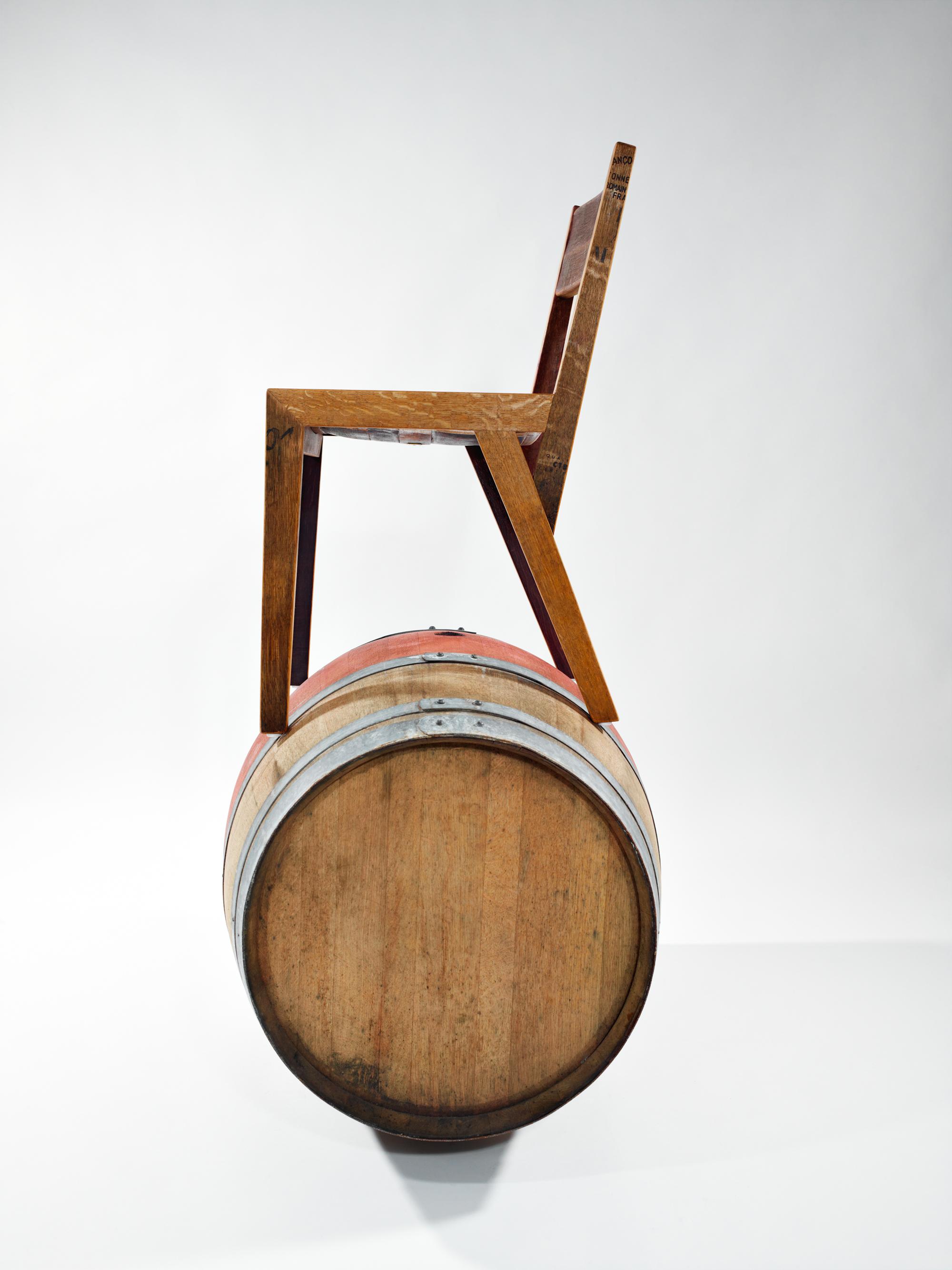 Barrique Stuhl Limited mit 225Liter Barrique #stuhl #holzstuhl #designstuhl #upcycling ©Magnus Mewes