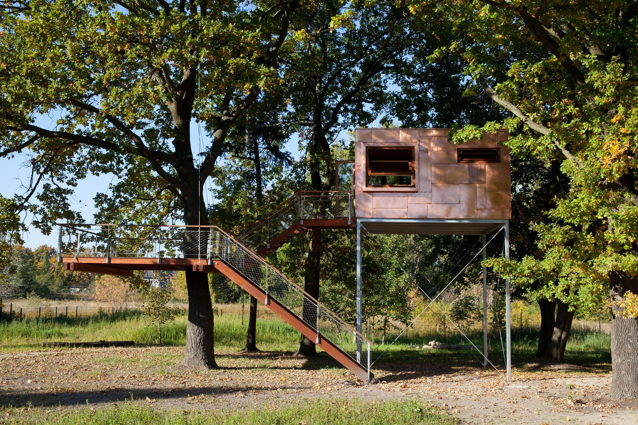 Baumhaus mit Kupferfassade - nicht beschriften #baumhaus #stelzenhaus ©baumraum / Markus Bollen