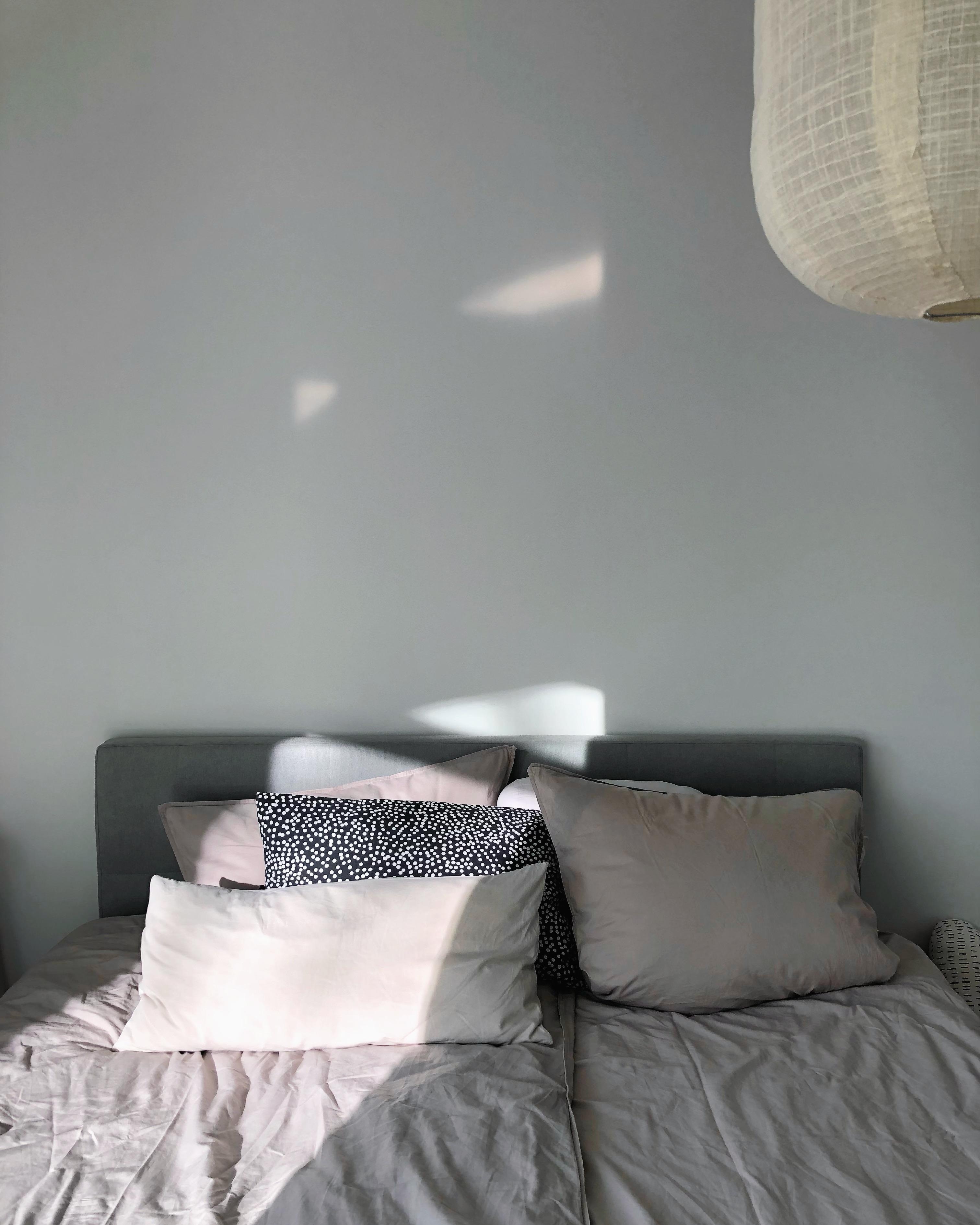#bed #bett #bedroom #schlafzimmer #light #licht #morgen #home #interior #minimalism #nordicliving #couchstyle #calm