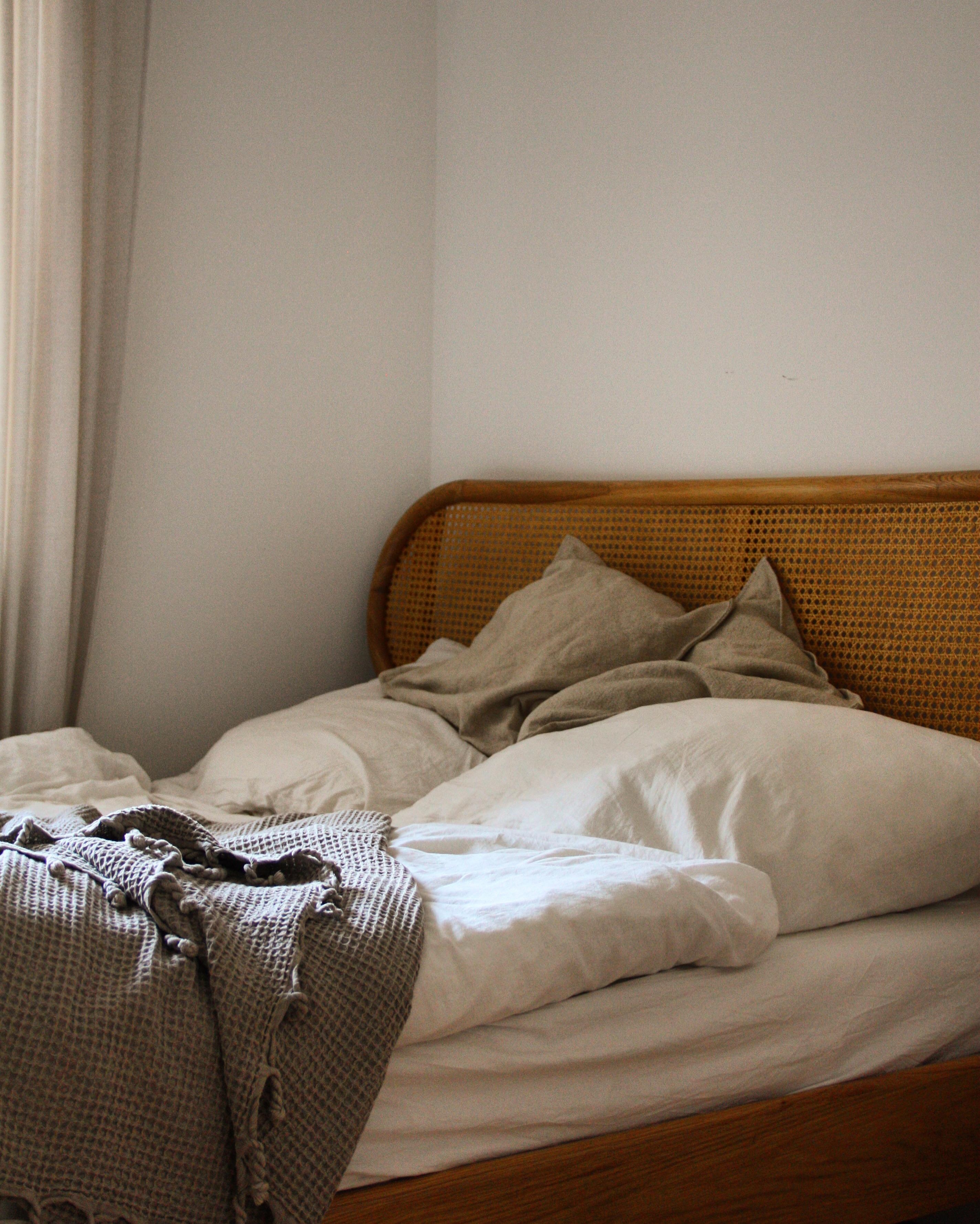 #bed #whiteliving #nordisch #cozyhome #skandinavischwohnen #hyggeliving #bdrm #schlafzimmer