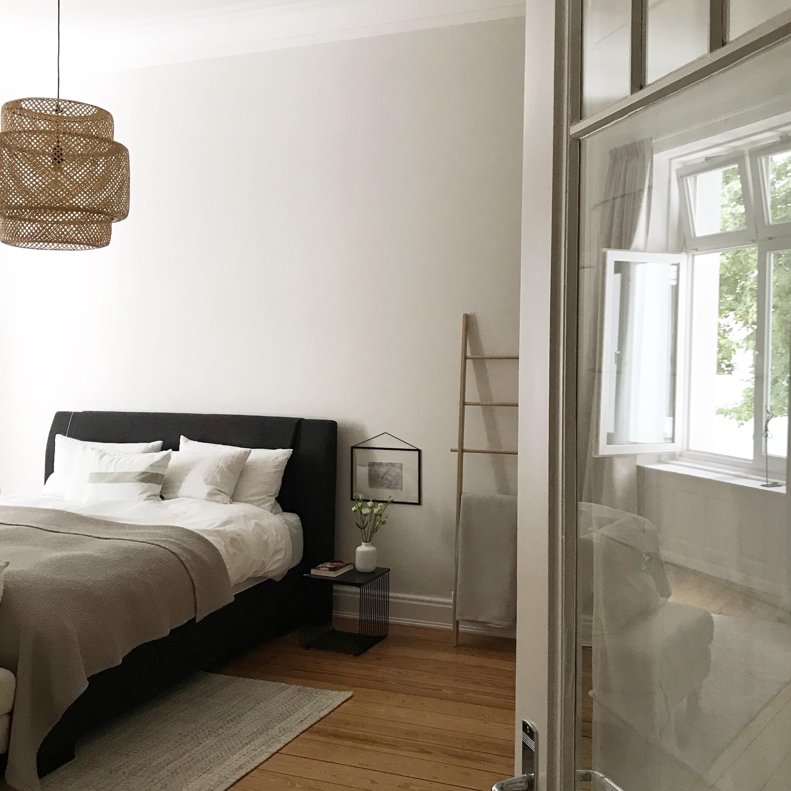 #bedroom #bed #kleiderleiter
#schlafzimmer #window #fenster #bett