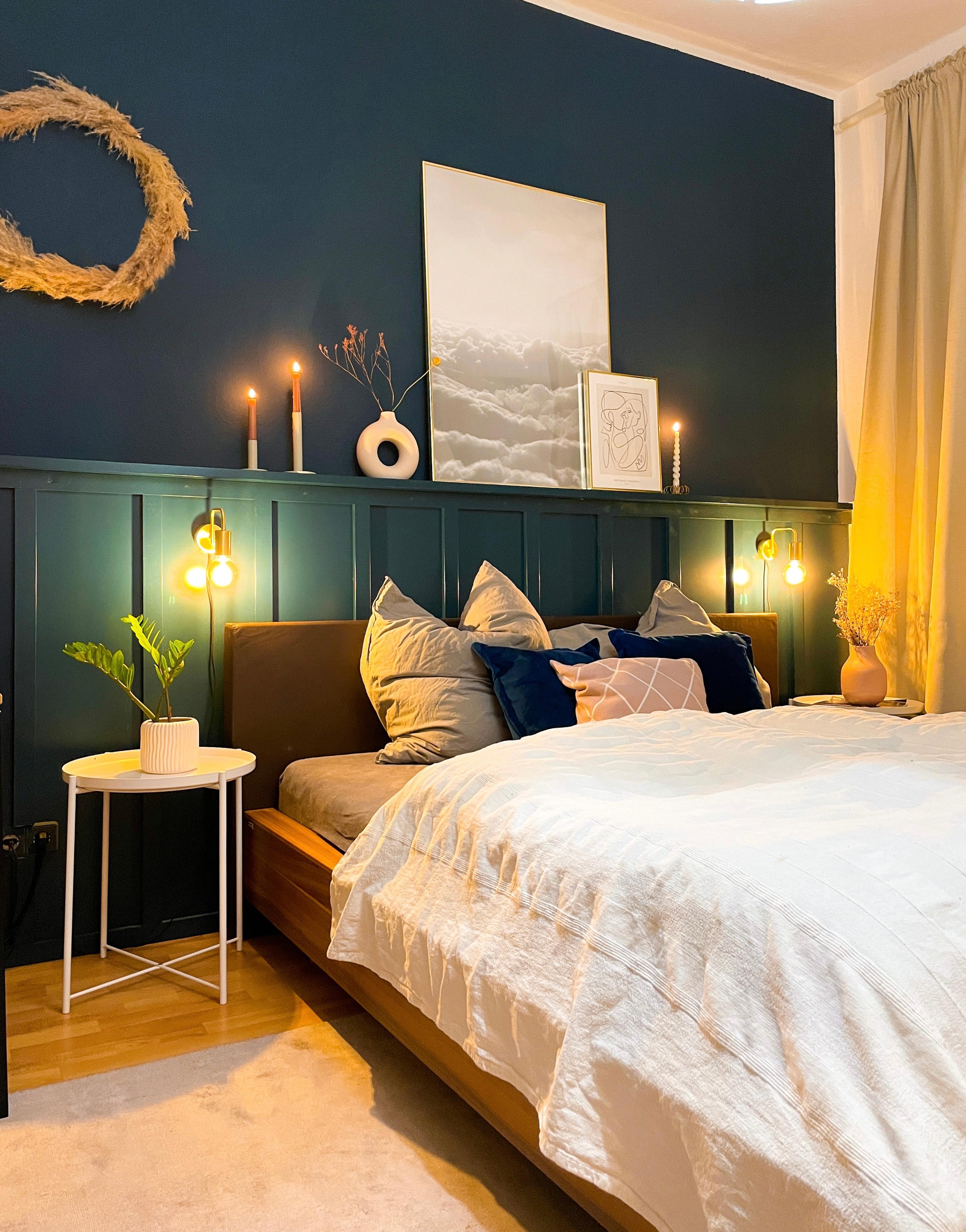 #bedroom #diy #blueberry #wandfarbe #panelling #cozy #kerzen #candles