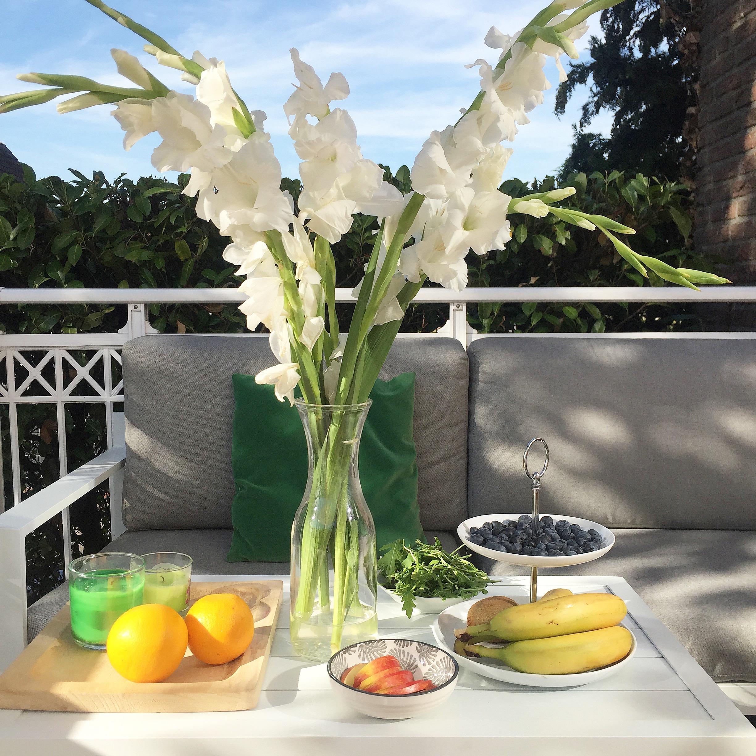 Bei der Hitze schmeckt Obst besonders lecker. #summer #Sommer #balkon #obst #couchstyle