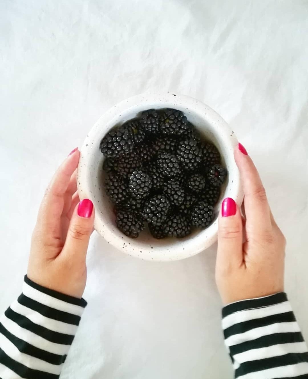 Berries #minimalism #stripes #blackandwhite #porcelain 