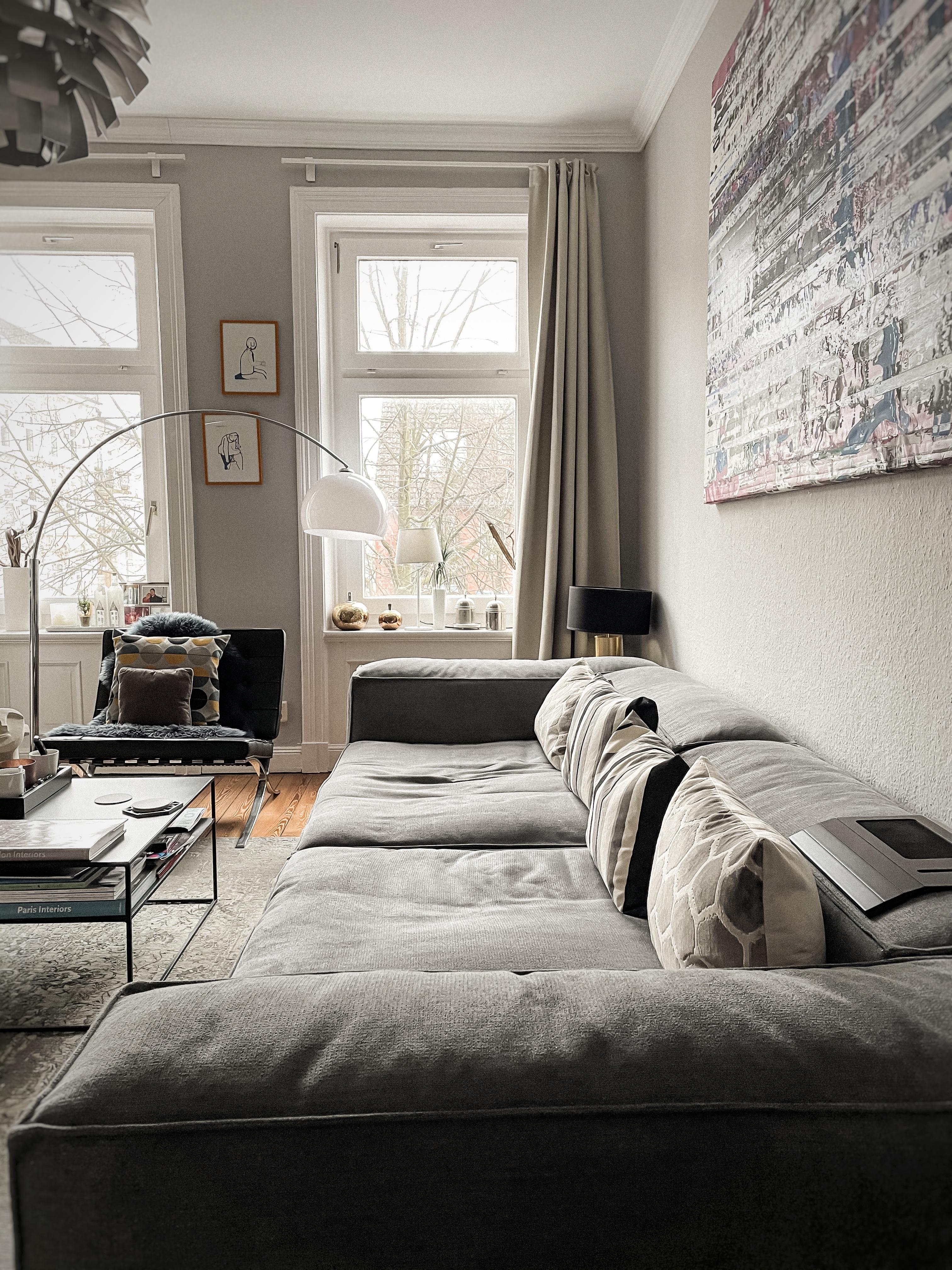 Bestes Versteck vor Eiswind #couch #couchstyle #danishdesign #atmine #interior #interieur #altbau #hygge