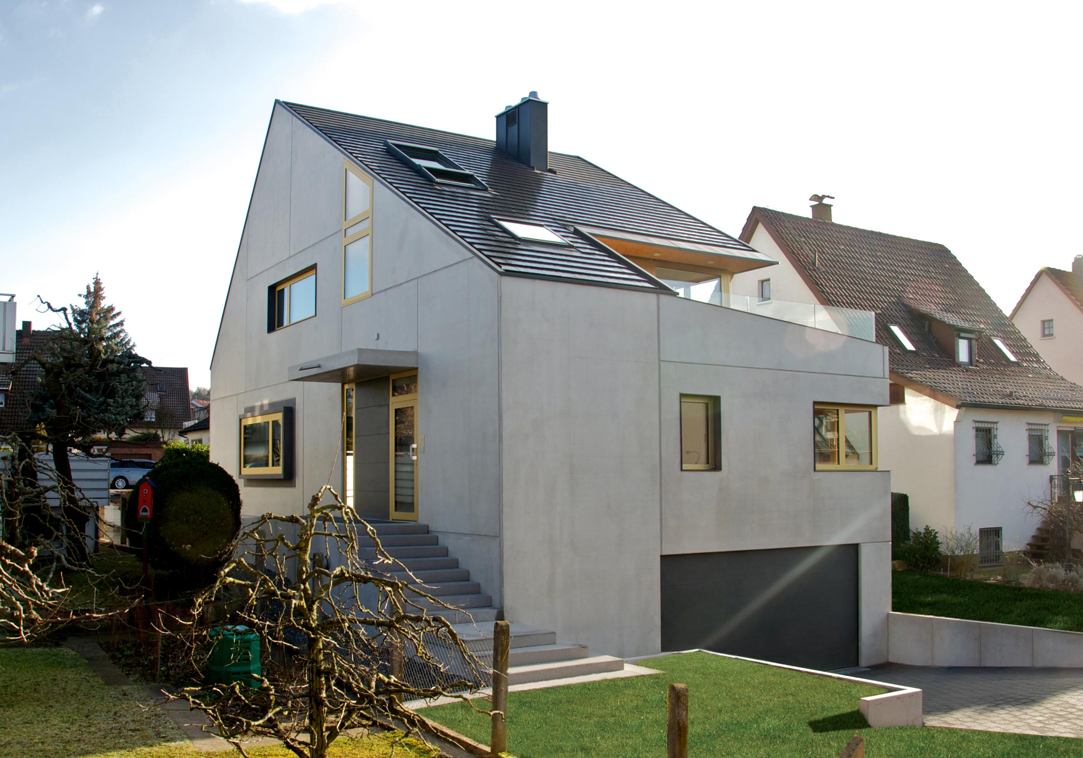Beton2+ #garage #vordach #betontreppe ©Udo Ziegler Architekten