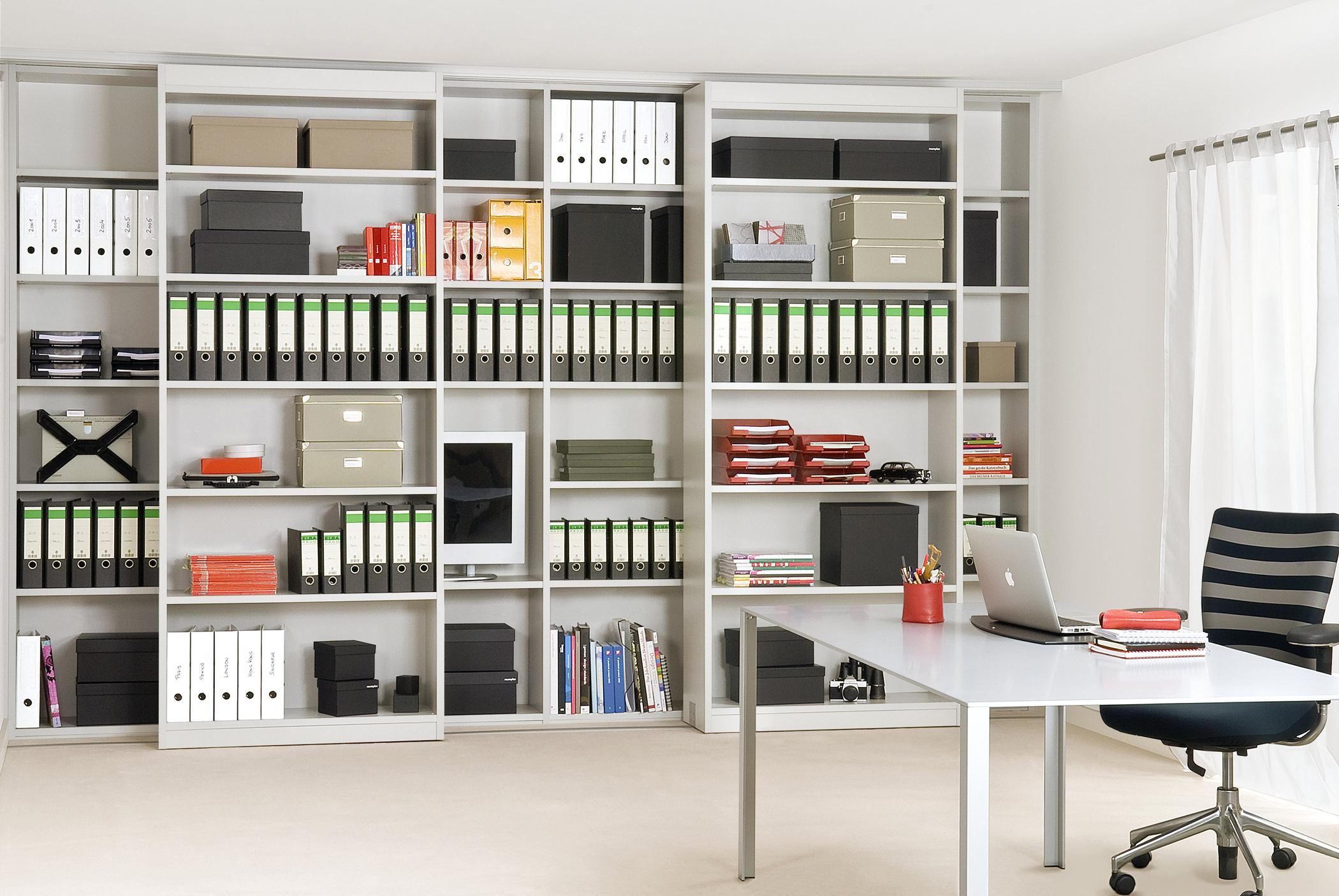 Bewegliches Bücherregal "RIMA" #arbeitszimmer #bücherregal ©raumplus