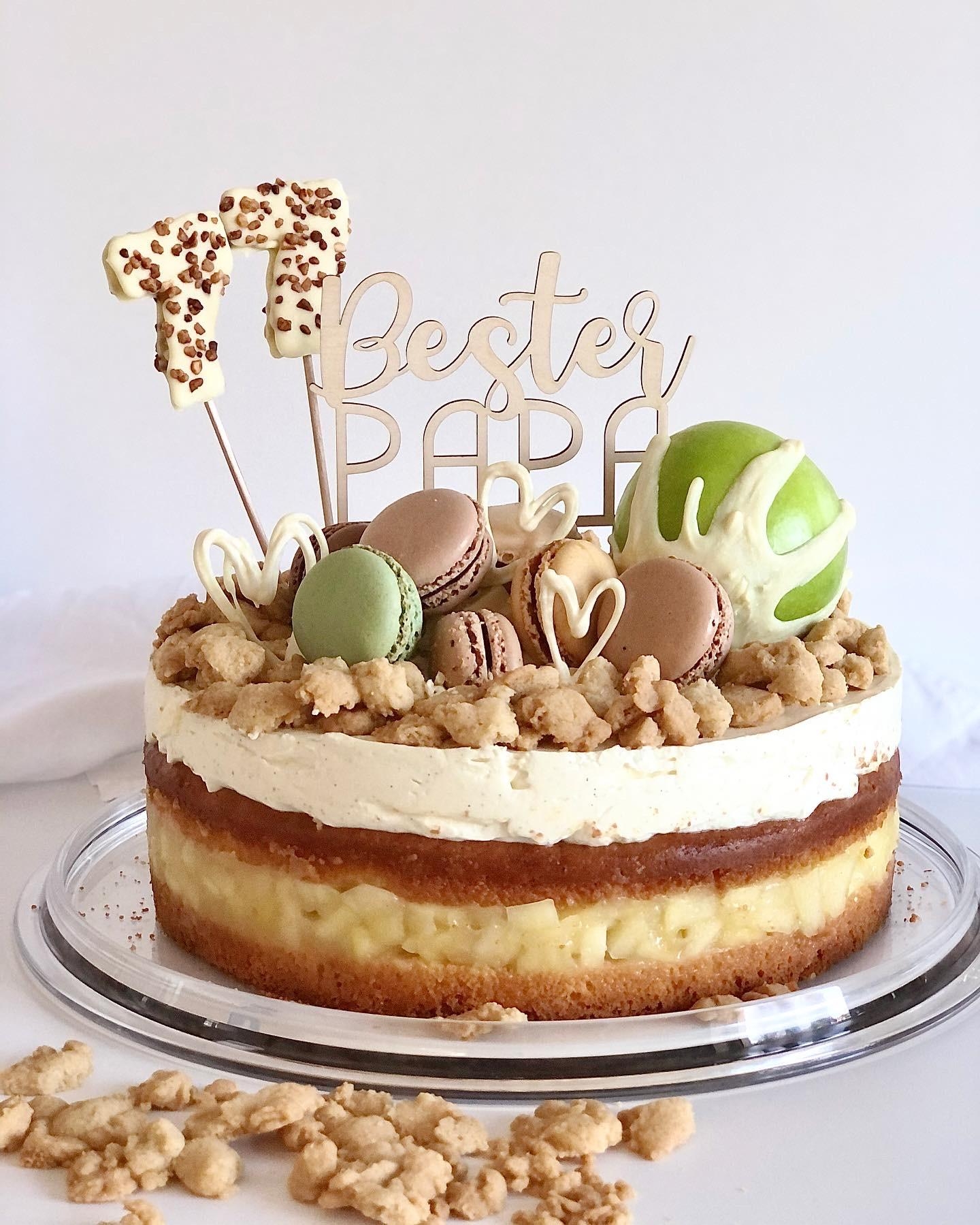 #birthdaycake #cake #kuchen #backen #torte #nakedcake #bakery #food #foodstyling #couchstyle #home #partyfood #birthday
