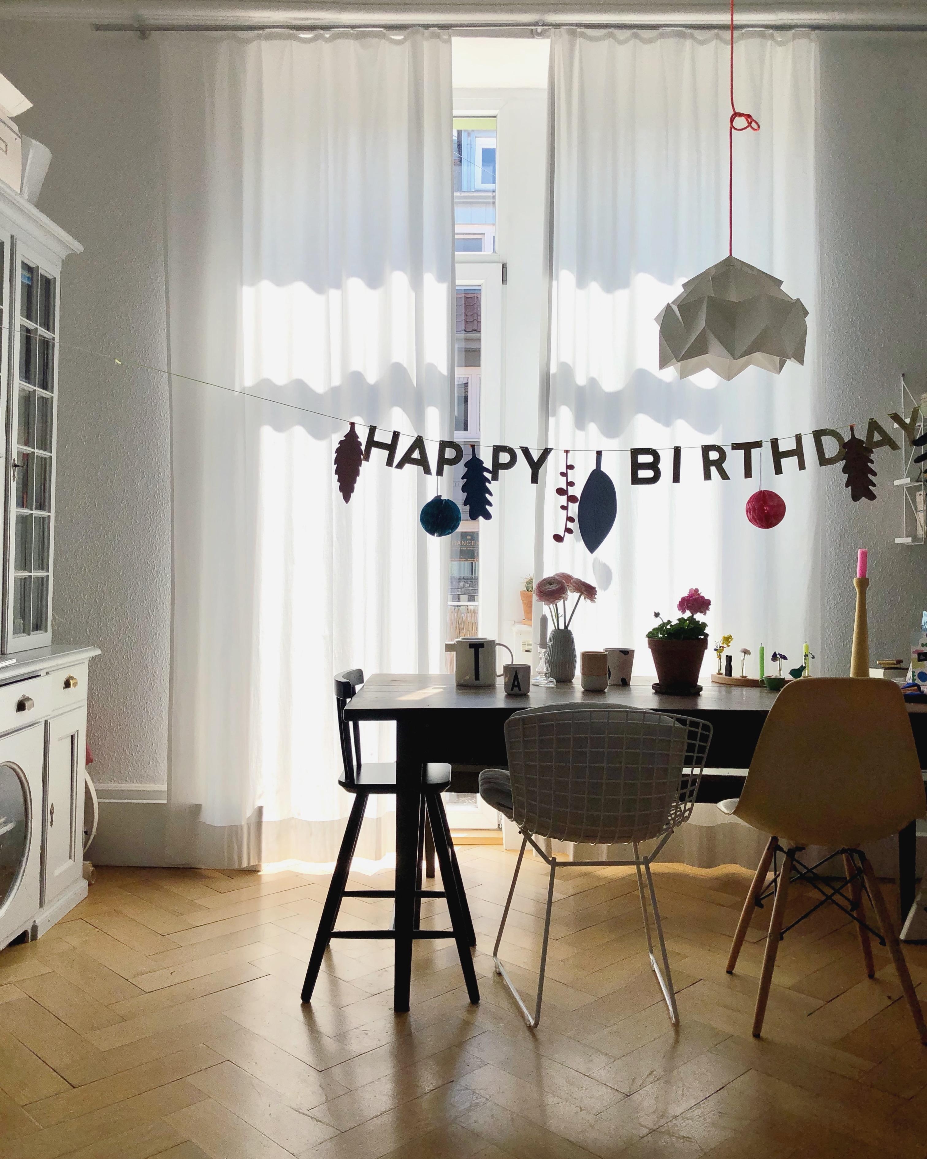 #birthdaytable #livingroom #interior #home 